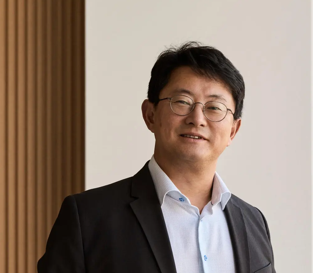 Dong-Su Kim copy.png