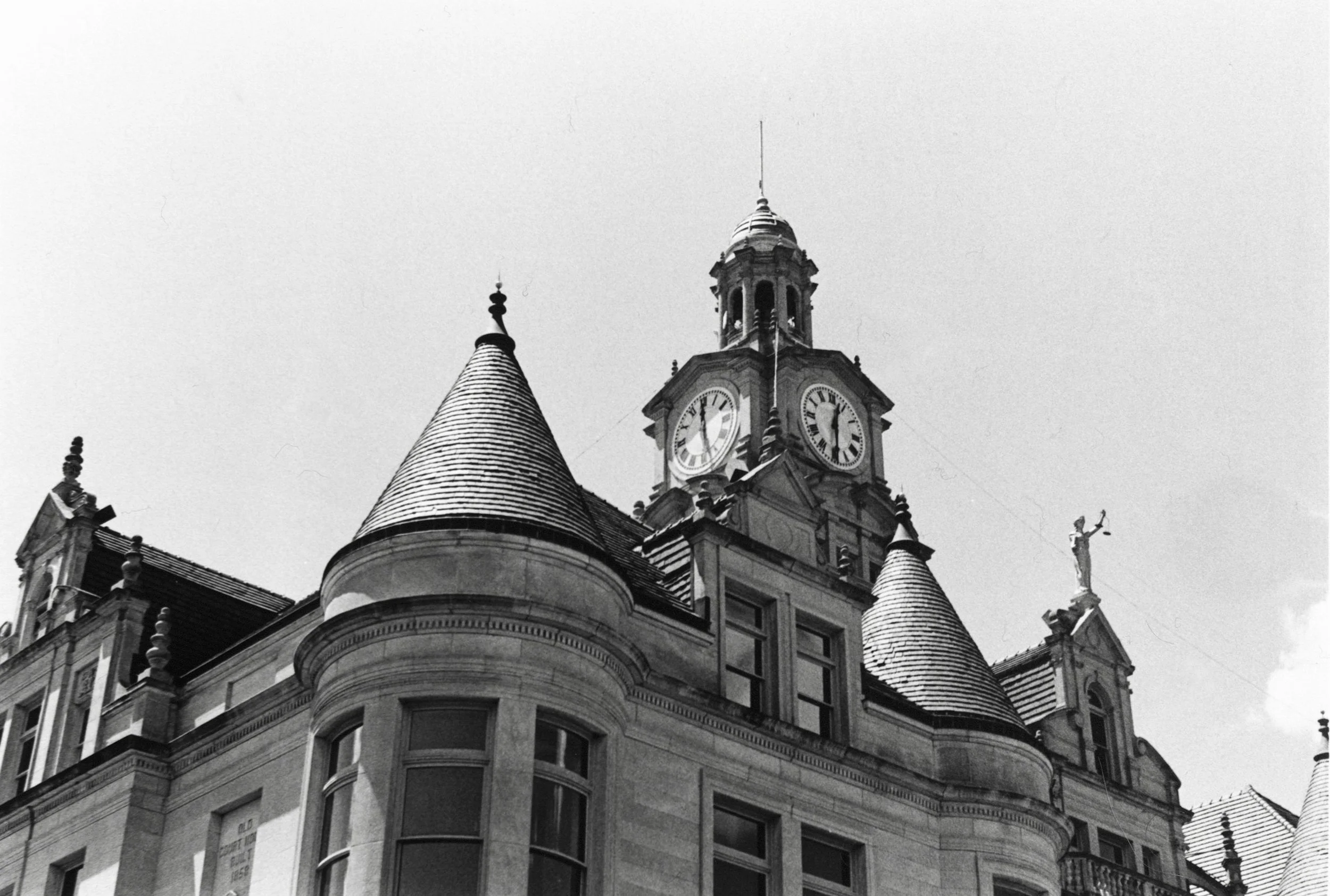 Courthouse. Adel, Iowa.jpg