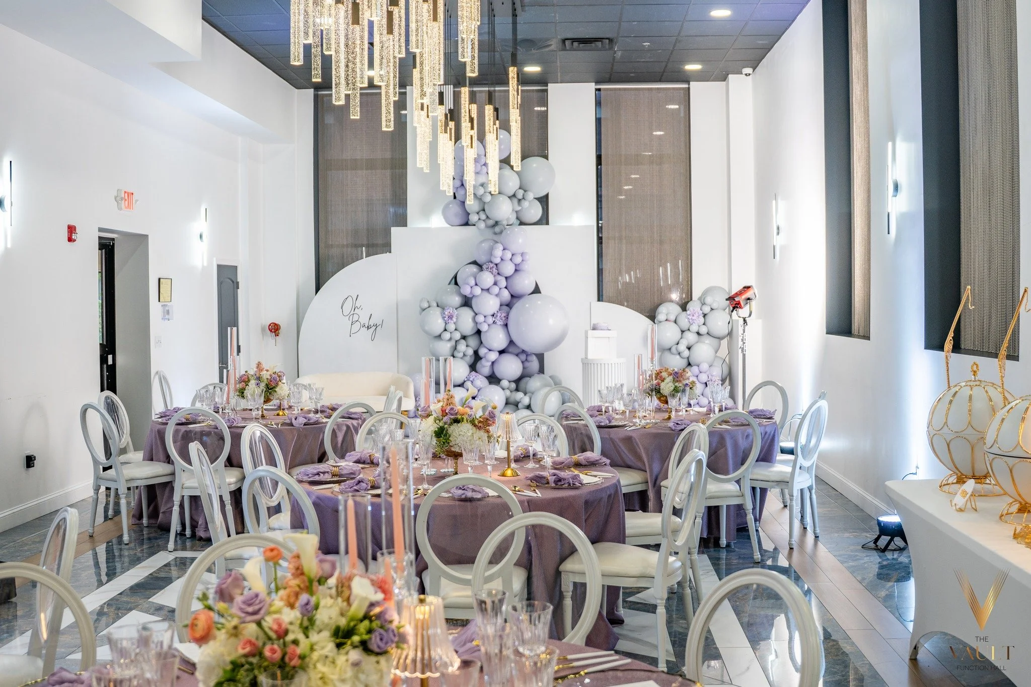 Celebrate in style in our Star Room &mdash; the perfect canvas for your dream d&eacute;cor 🌸
📍 238 Essex St, Lawrence, MA 01840
📞 (978) 972-0091
🌐 www.thevaultfunctionhall.com