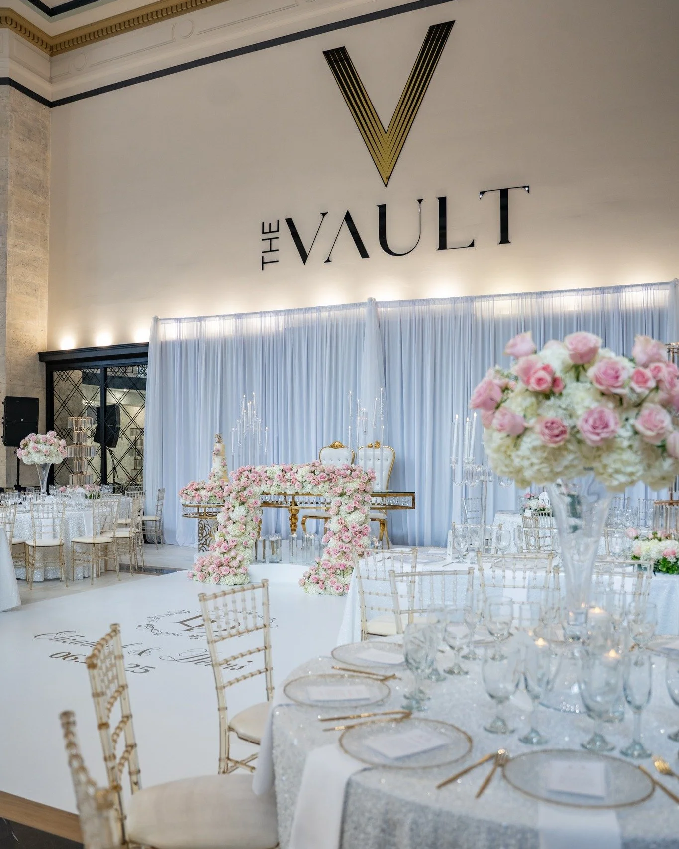 From weddings to galas &mdash; the Grand Room transforms your vision into reality. 💫
📍 238 Essex St, Lawrence, MA 01840
📞 (978) 972-0091
🌐 www.thevaultfunctionhall.com