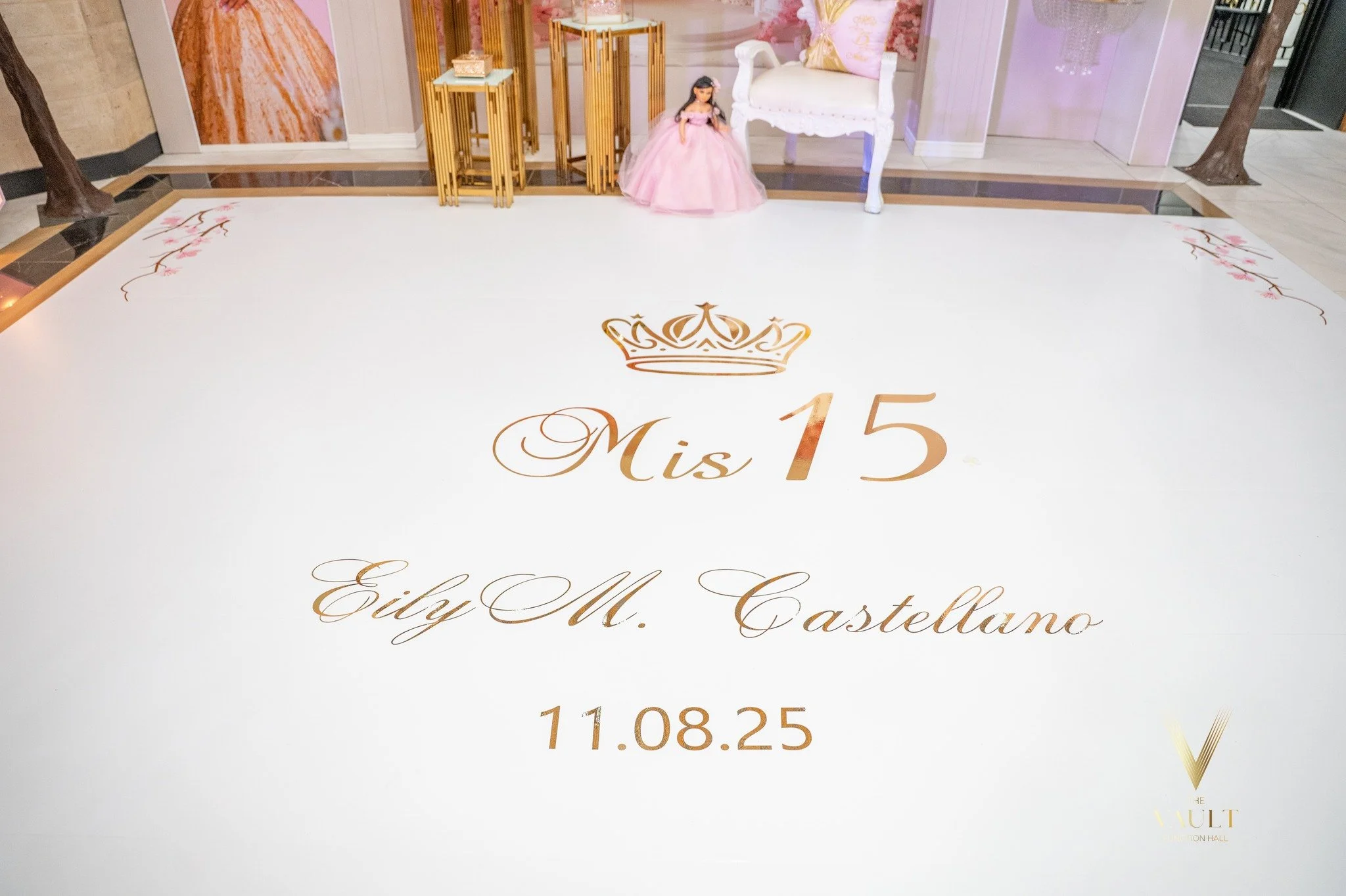 ✨ A magical Sweet 15 night at The Vault Function Hall ✨
Every detail was pure elegance and joy! 💖
Book your celebration and let us bring your dream theme to life.

📍 238 Essex St, Lawrence, MA
📞 (978) 972-0091
🌐 www.thevaultfunctionhall.com
decor