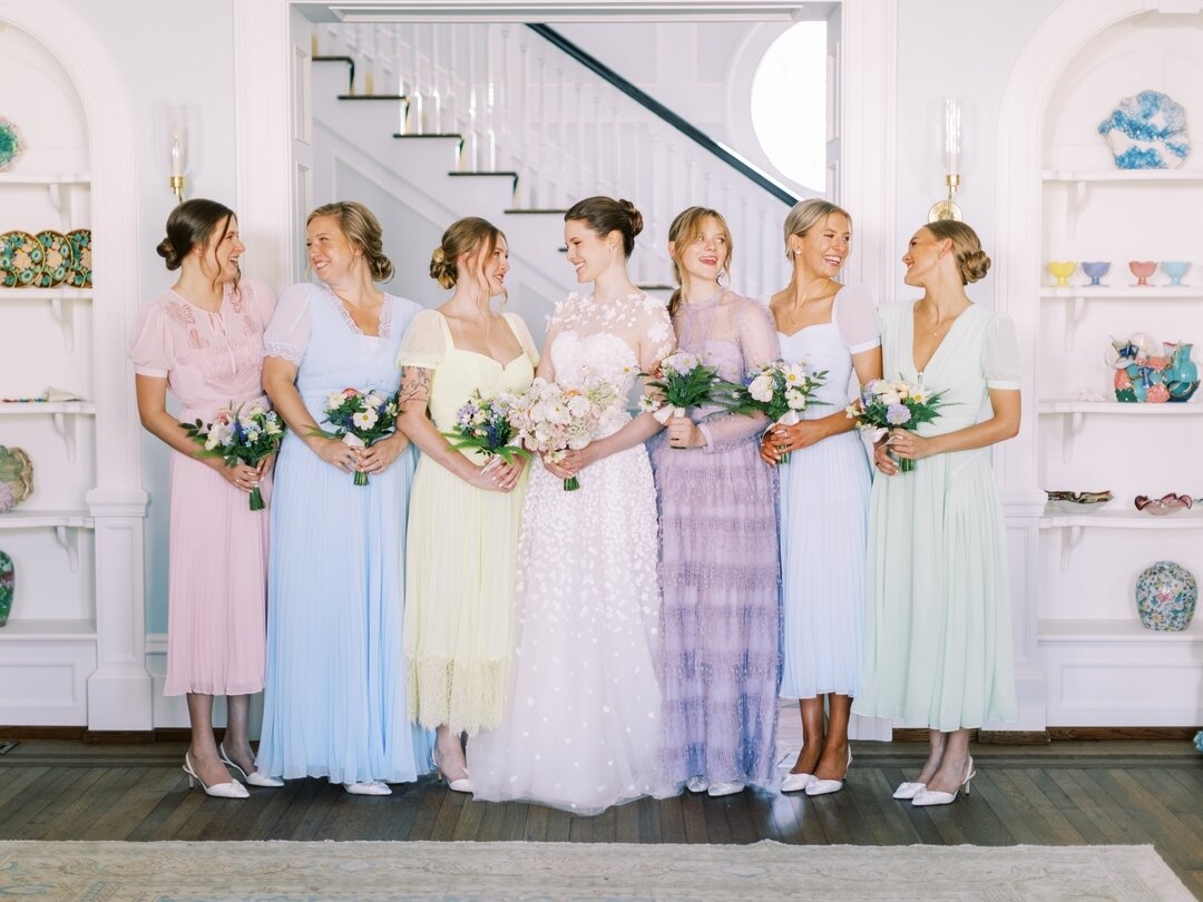 This sweet and stunning bridal party reminds us of the pastel confections found in an Easter Basket! What's your favorite Easter Candy? 

@perryvaile
@toast_kerri
@edgedesigngroup
@margaretsnider