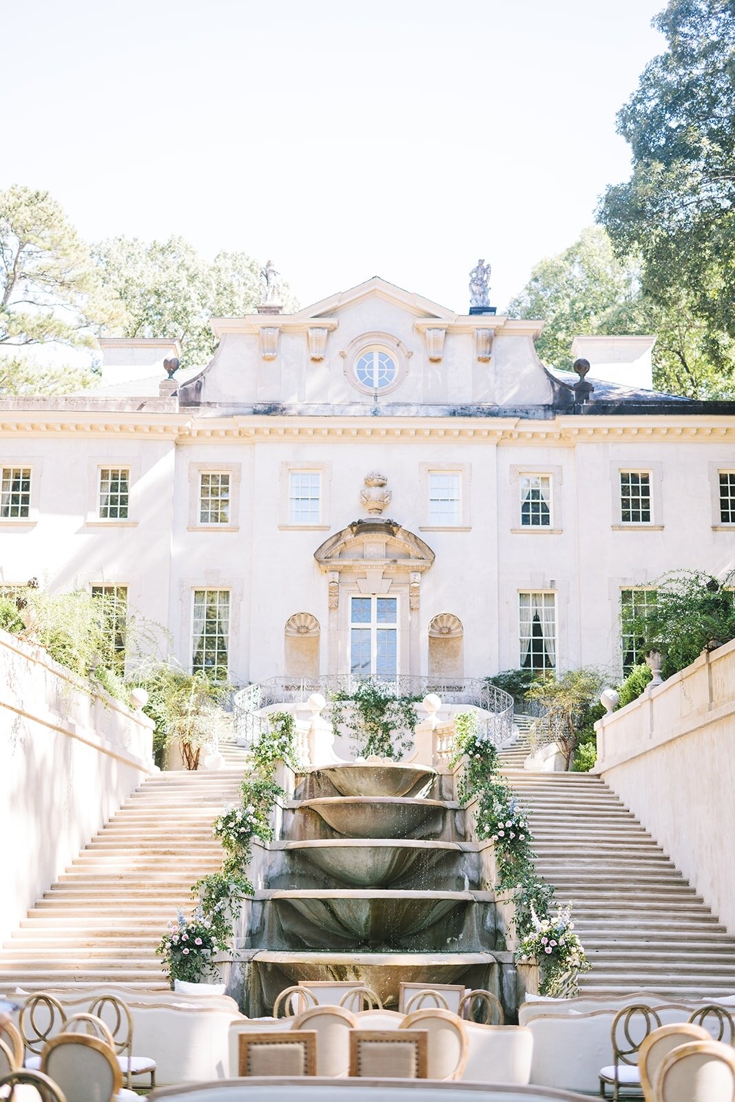 We are back at this iconic landmark this weekend for Lanier &amp; Nick and couldn't be more excited! Follow along for all the gorgeousness! 

@afrikarmando
@edgedesigngroup
@toast_cate