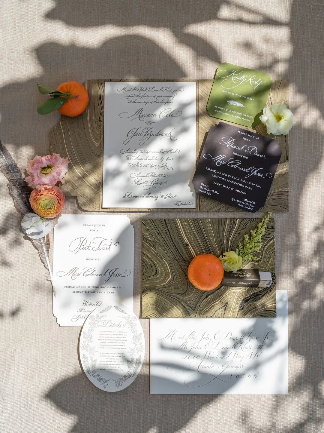 The hand-marbled paper on this invitation suite, still lives rent-free in my head! I&rsquo;m super into brown these days and loved this palette for a very early Spring wedding! 
⠀⠀⠀⠀⠀⠀⠀⠀⠀
⠀⠀⠀⠀⠀⠀⠀⠀⠀
@kelliboydphotography
@blythehollidaydesigns
