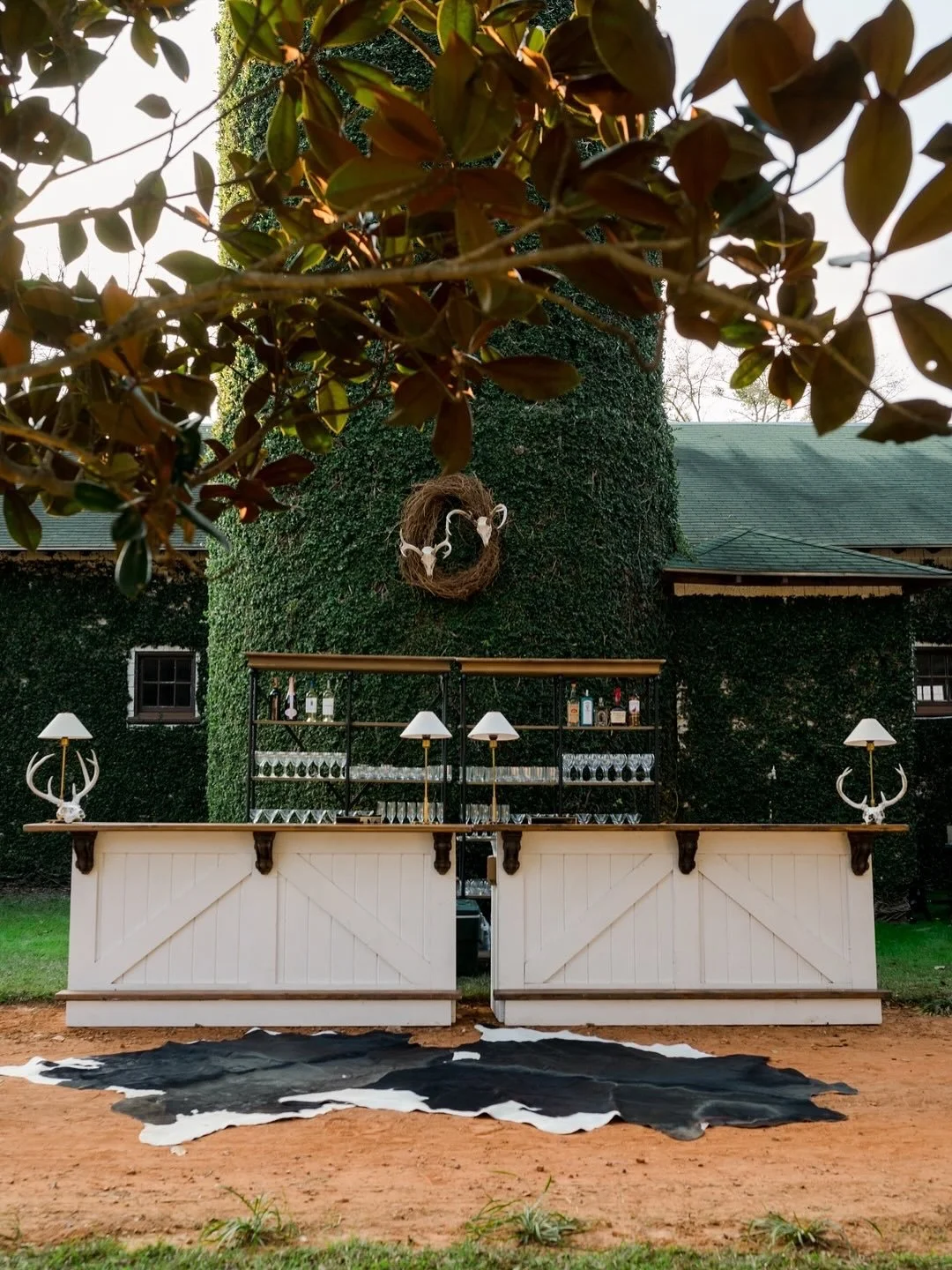 We will never get over this Argentinian Asado-style welcome party! It was such a fun concept and theme to develop and design!
⠀⠀⠀⠀⠀⠀⠀⠀⠀
⠀⠀⠀⠀⠀⠀⠀⠀⠀
⠀⠀⠀⠀⠀⠀⠀⠀⠀
Planning &amp; Design: @toast_maren
Photography @lizbanfieldwed
Catering @panoramasados
Statio