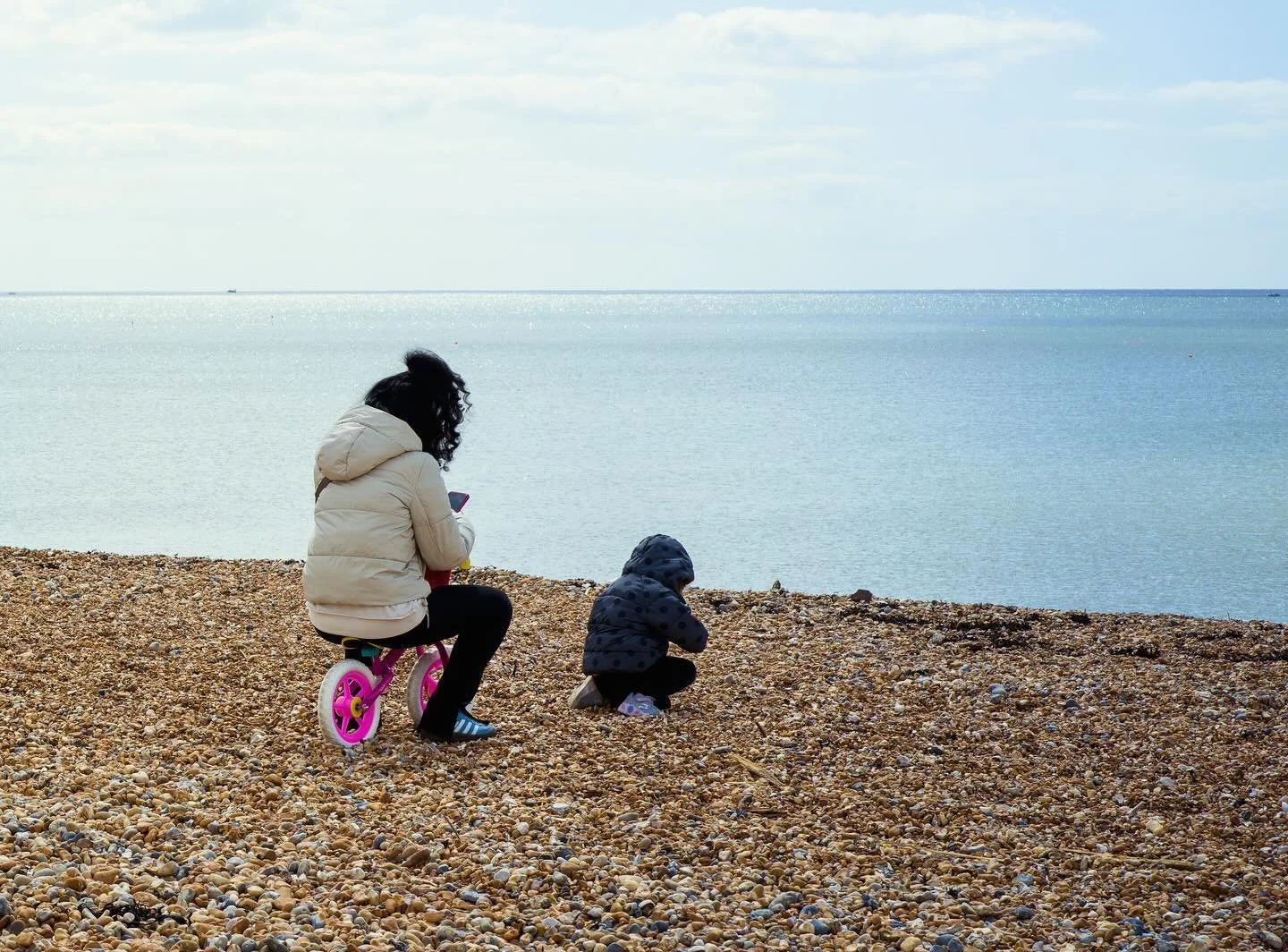 At the seaside.  #brightonstreetphotography #brighton #streetphotography  #streetsnappers #streetsnapperscollective #beach #candidphotography