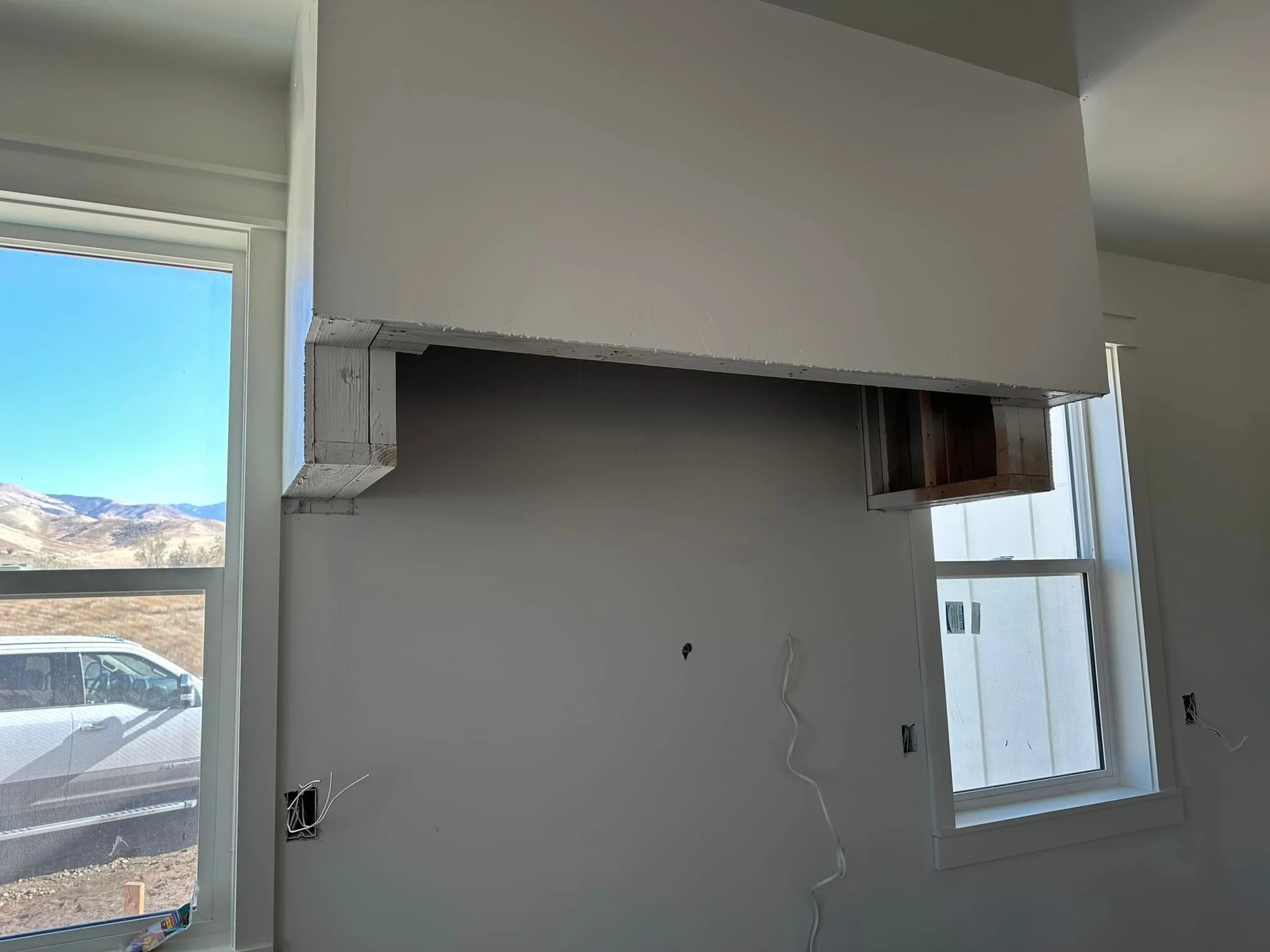 Stove hood installed and ready for final prep and finish.