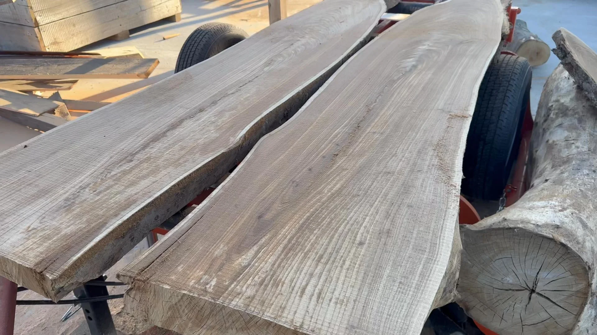 Elm is the poor man&rsquo;s Walnut. It&rsquo;s got really pretty grain.