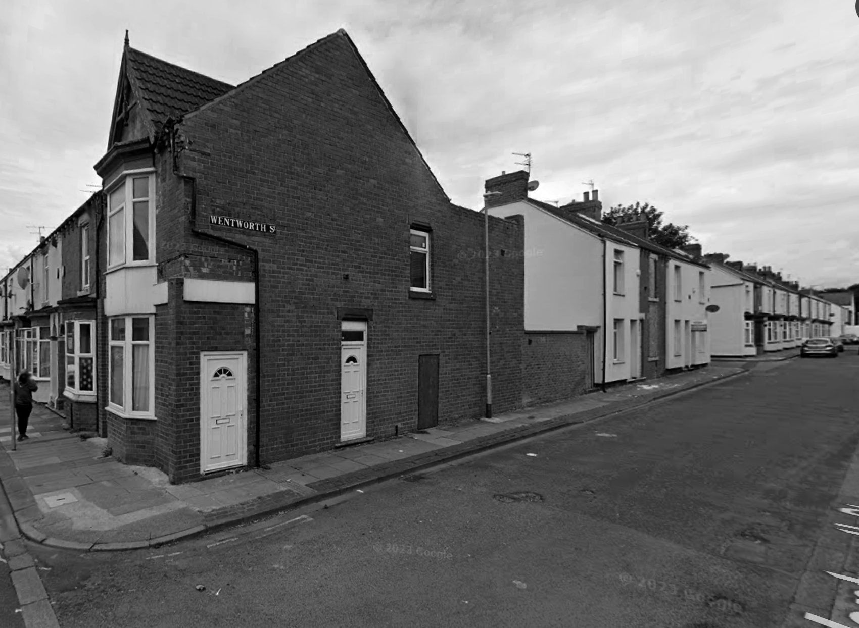 Come view our newly renovated residential live/work apartments.