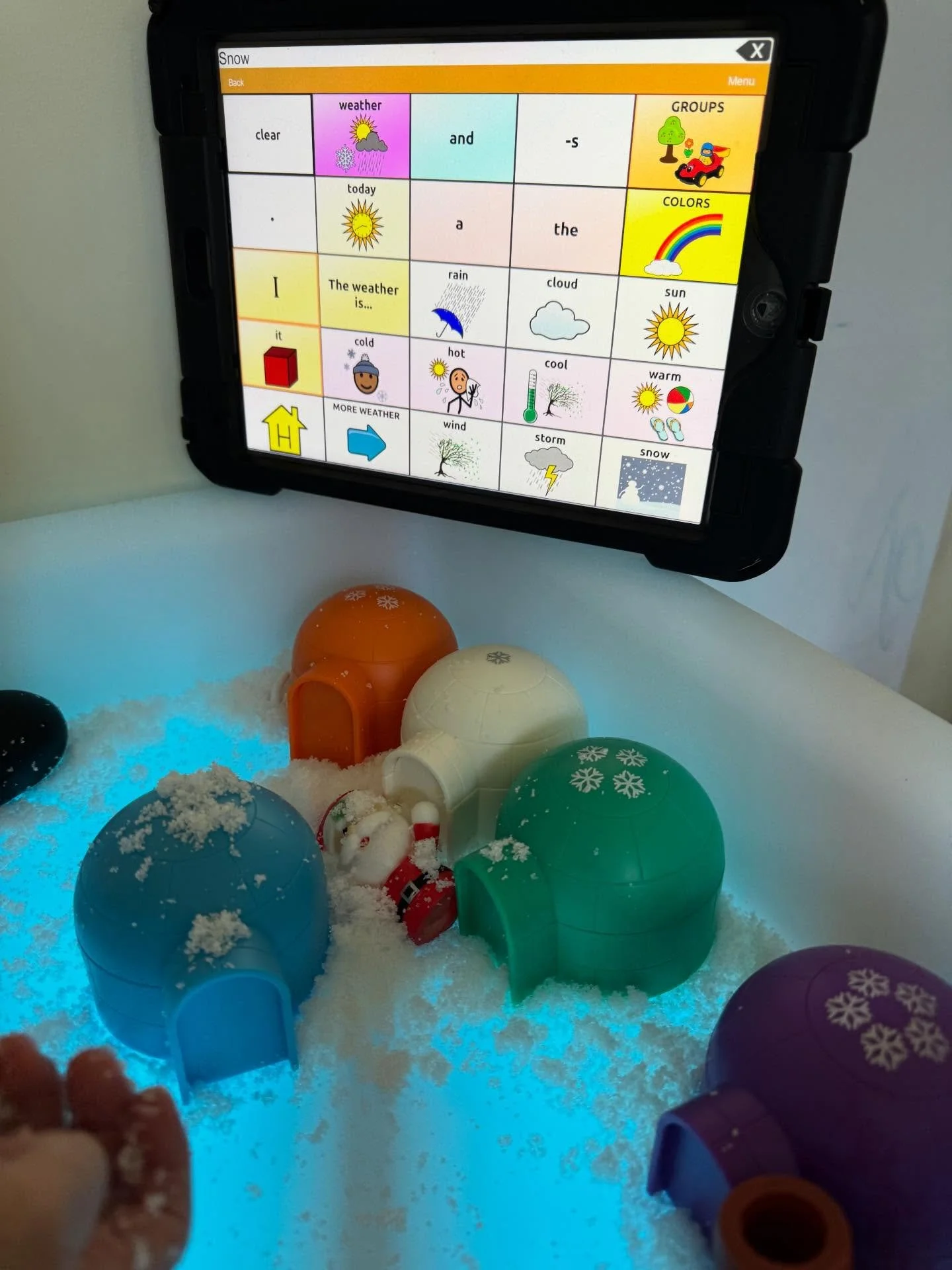 Snowy sensory play + AAC early language speech session! #slp #speechtherapy #speechspecialistsllc #snow #sensory @ablenetinc
