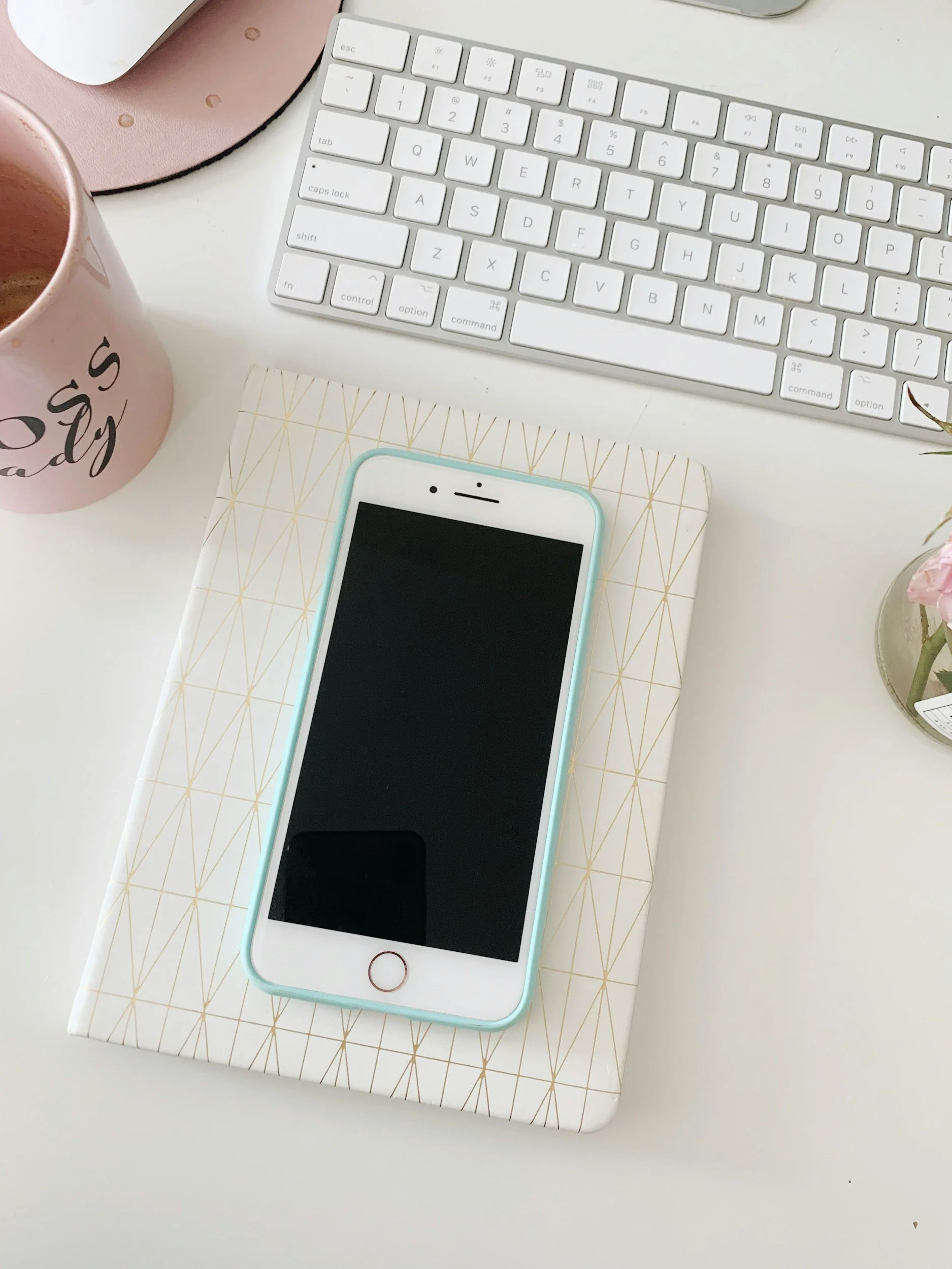 Episode 42 - Why Your Phone Feels So Hard to Put Down (And 5 Simple Ways to Take Back Control)