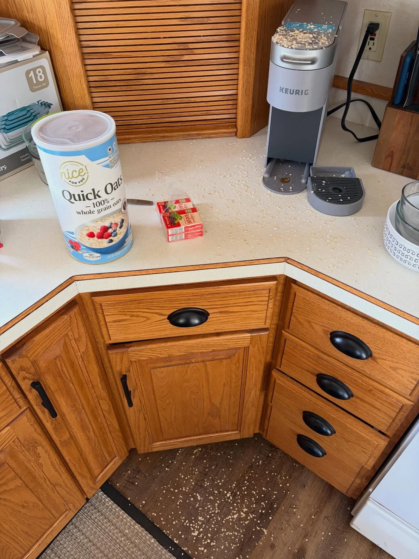 Update: it wasn&rsquo;t just the milk&hellip;
Now we&rsquo;ve got oats in the mix. 🥴😂

Happy Thursday friends! 😀