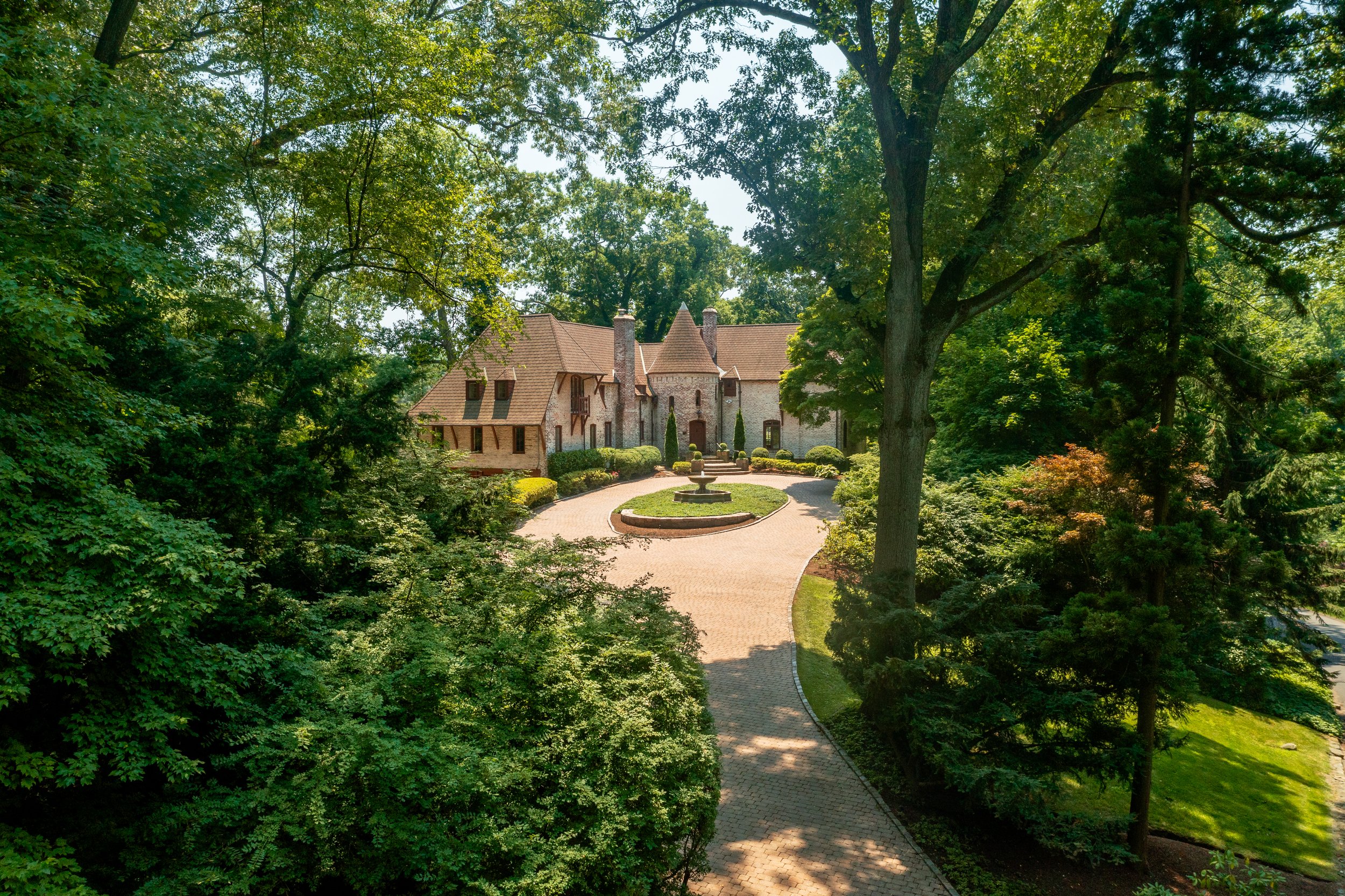 7 Upland Dr (1 of 110).jpg