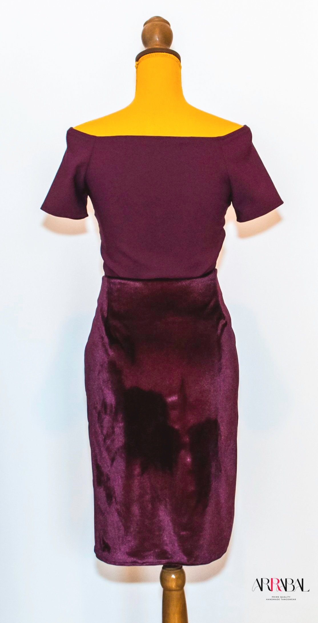 Lapiz Burgundy Velvet Tango Skirt with Thigh Slit - Perfect for Milongas & Performances