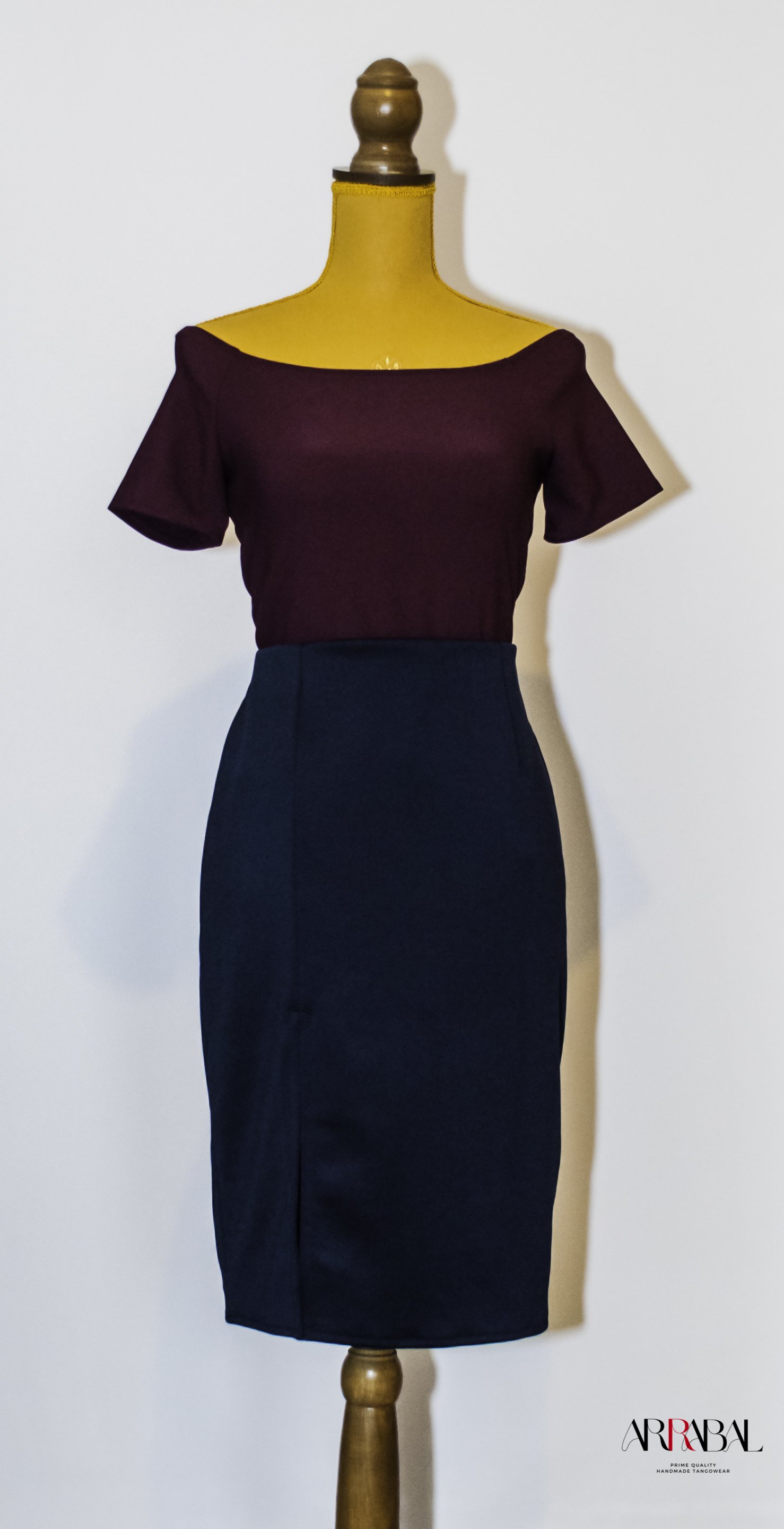 Lapiz Navy Blue Tango Skirt with Thigh Slit - Comfortable & Elegant for Tango Dancing