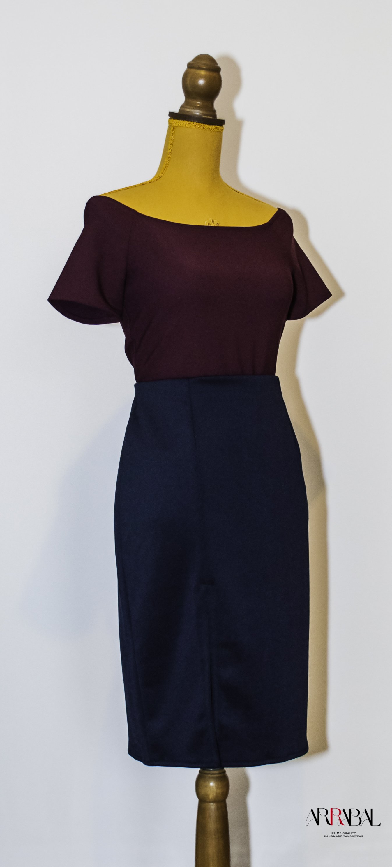 Lapiz Navy Blue Tango Skirt with Thigh Slit - Comfortable & Elegant for Tango Dancing