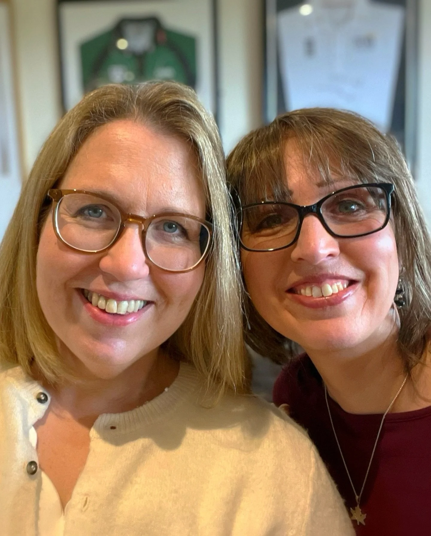 𝗣𝗮𝗿𝘁 𝗼𝗳 𝗯𝗲𝗶𝗻𝗴 𝗮 𝘀𝗺𝗮𝗹𝗹 𝗯𝘂𝘀𝗶𝗻𝗲𝘀𝘀 𝗼𝘄𝗻𝗲𝗿 𝗺𝗲𝗮𝗻𝘀 𝗼𝗰𝗰𝗮𝘀𝗶𝗼𝗻𝗮𝗹𝗹𝘆 𝗜 𝗴𝗲𝘁 𝘁𝗼 𝘀𝘁𝗲𝗽 𝗮𝘄𝗮𝘆 𝗳𝗿𝗼𝗺 𝗺𝘆 𝘁𝗿𝗲𝗮𝘁𝗺𝗲𝗻𝘁 𝗿𝗼𝗼𝗺 𝗮𝗻𝗱 𝗴𝗼 𝘀𝗰𝗵𝗺𝗼𝗼𝘇𝗲 𝗶𝗻𝘀𝘁𝗲𝗮𝗱. 

𝗟𝗼𝘃𝗲𝗹𝘆 𝗺𝗼𝗿𝗻𝗶𝗻