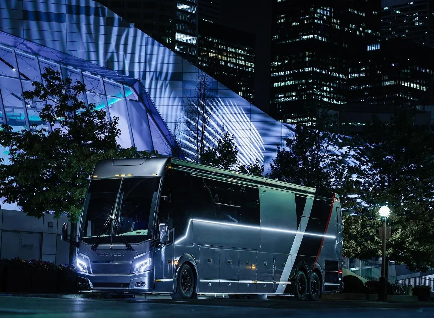 LOKI Coach is headed to Cars of 30A at Alys Beach! We can&rsquo;t wait for you to tour their world-class product 🏁

See you all soon! 

@lokicoach.co @alysbeach @dupontregistry #lokicoach #motorcoach #luxurylifestyle #carsof30a #alysbeach #dupontreg