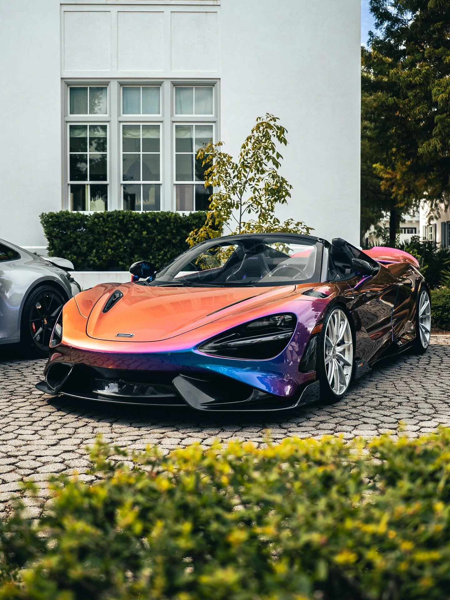 Color in motion 🏁

📷 @southeast.exotics 

@alysbeach @mclarenorlando @dupontregistry #carsof30a #alysbeach #dupontregistry #mclaren #765ltspider #mclaren765ltspider #dreamcars #supercars #fastcars #beachlife #supercarlifestyle #luxuryevent