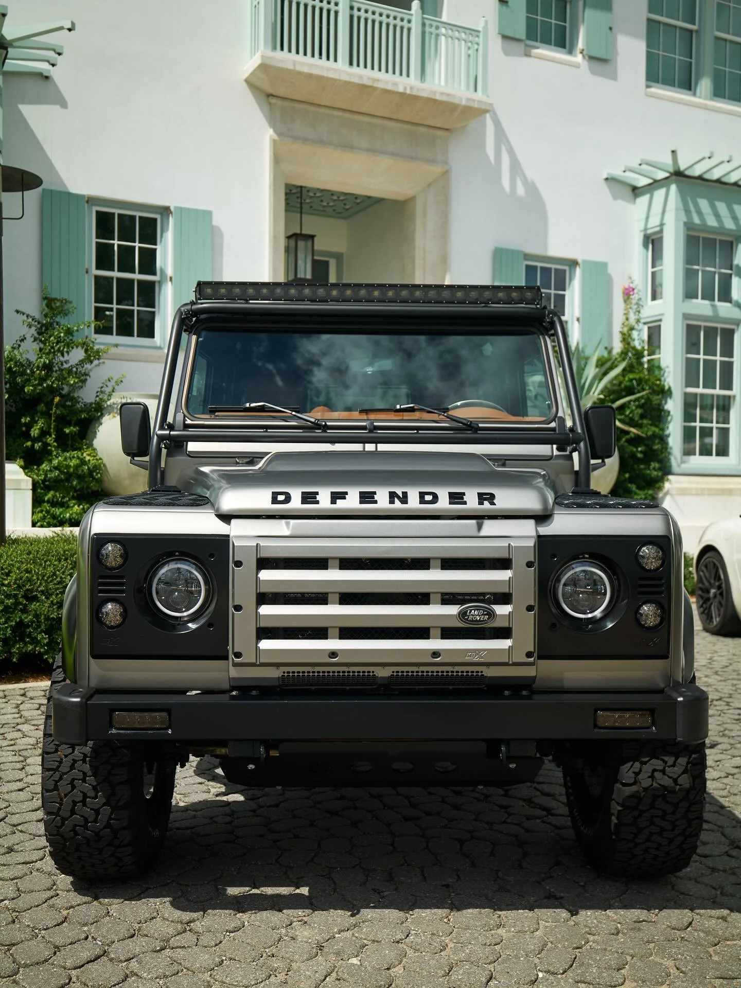 Driven by passion, inspired by adventure 🏁

📷 @razkrog 

@alysbeach @thelandrovers @dupontregistry #alysbeach #carsof30a #30a #dreamcars #supercars #thelandrovers #custombuild #luxuryevent #beachlife #dupontregistry #drivetastefully #adventure #pas