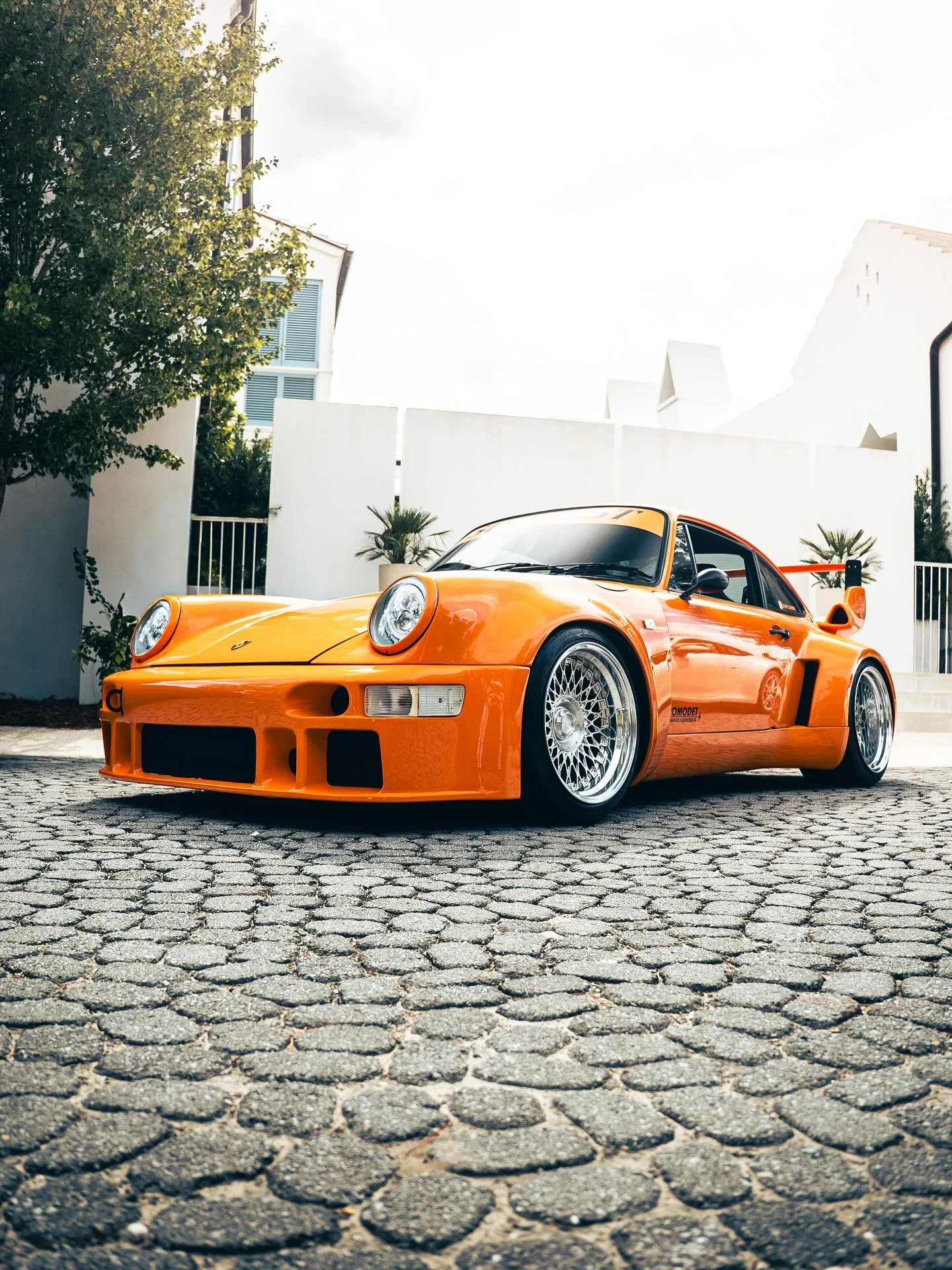 Sweeter than candy this Halloween 🏁

📷 @southeast.exotics 

@alysbeach @dupontregistry #carsof30a #alysbeach #dupontregistry #supercars #dreamcars #porsche #aircooledporsche #savethemanuals #hallowen #sunburstporsche #000magazine #getoutanddrive #d