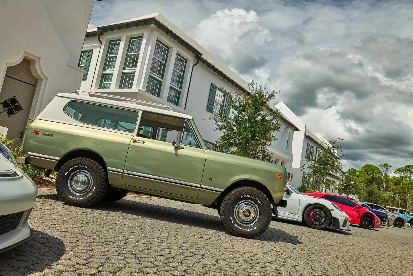 A true celebration of automotive excellence 🏁

@alysbeach @scout_motors #carsof30a #alysbeach #internationalscout #dreamcars #getoutanddrive