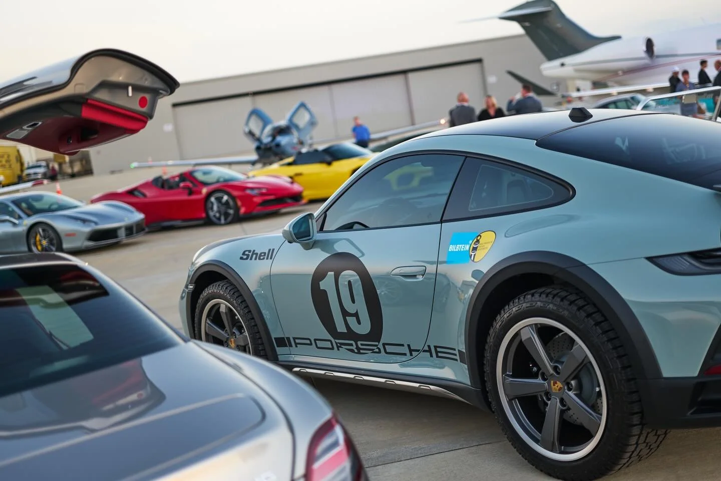 Hangar Event 🏁

*Dates: October 1-3*

📷 @razkrog 

@southernskyaviation @alysbeach #carsof30a #alysbeach #supercars #privatejet #fastcars