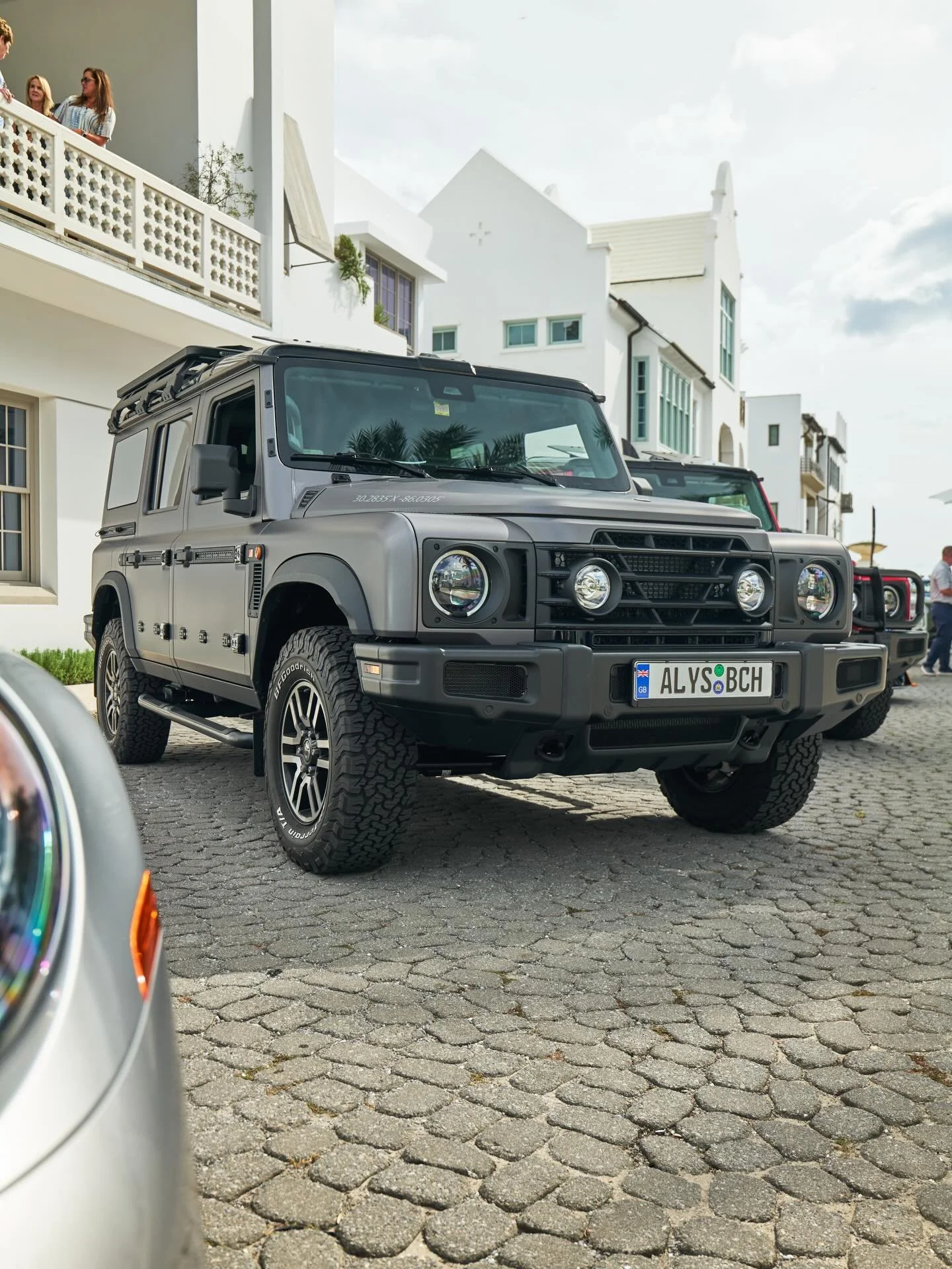 30.2835 N, 86.0305 W (Alys Beach)

@alysbeach @ineos_grenadier @regalineosgrenadier #alysbeach #carsof30a #ineosgrenadier #30a #architecture