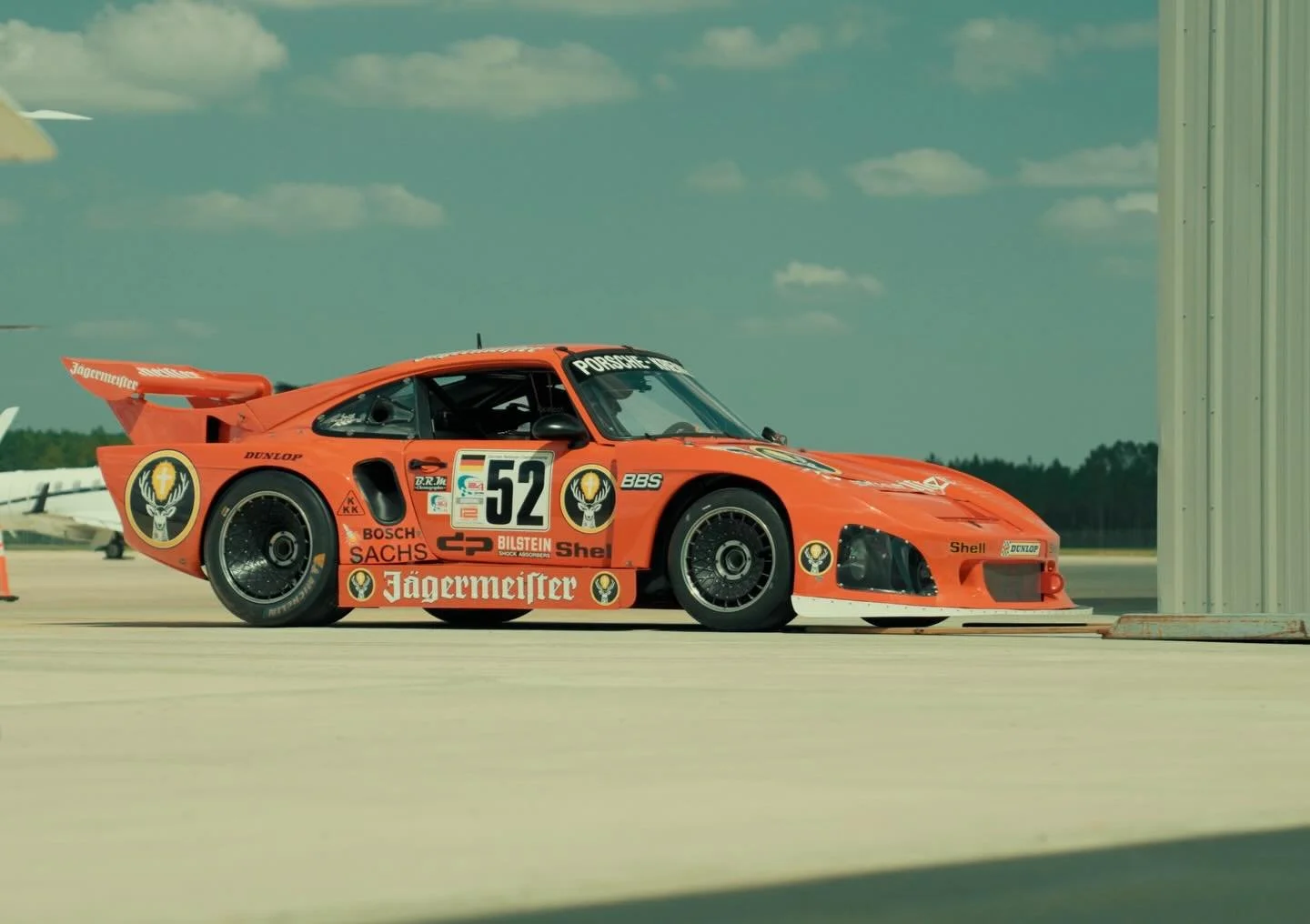 PORSCHE 🏁

📷 @bahproductions19 

@southernskyaviation @alysbeach @porscheusa #carsof30a #alysbeach #supercars #porsche #porscheusa