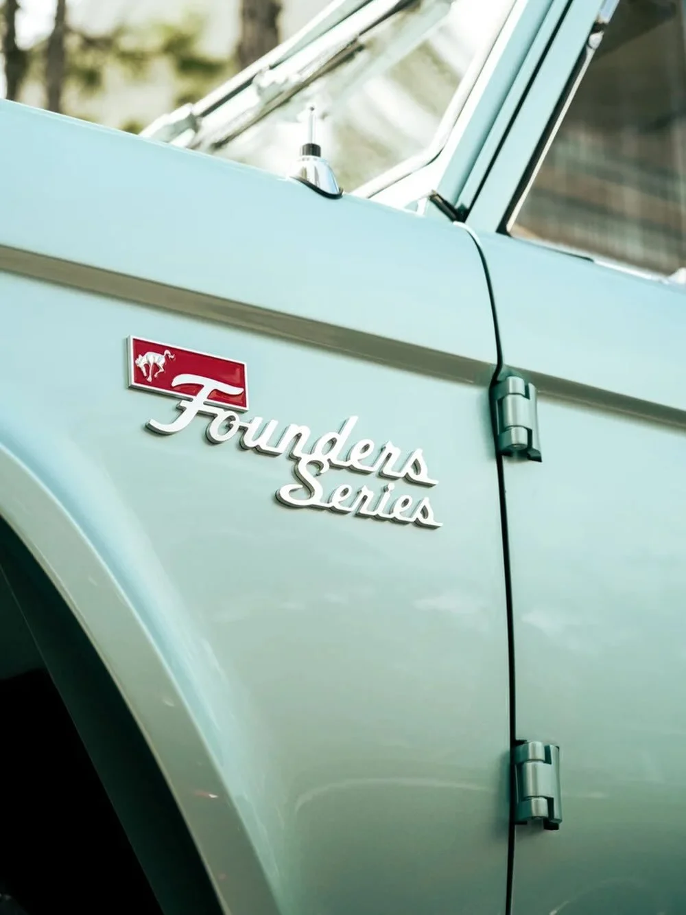 Founders Series 🏁

@alysbeach @velocityrestorations #carsof30a #alysbeach #velocityrestorations #classicbronco #fordbronco