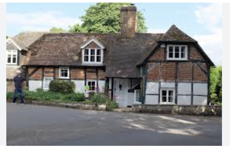 02 - OLD MANOR LODGE.png