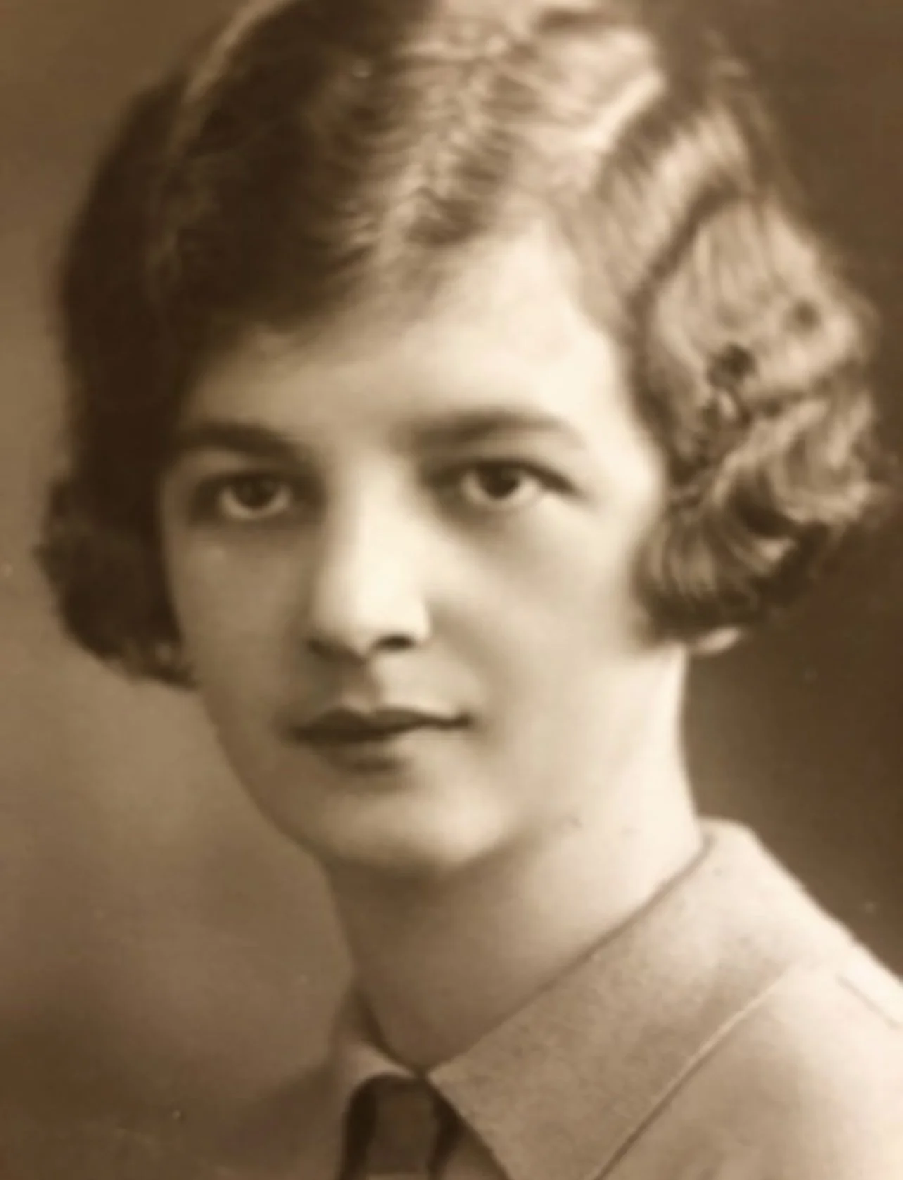 01 - My grandmother in the 1930_s IMG_4406.jpg