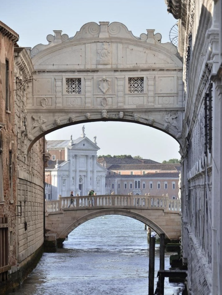 11 - The Bridge of Sighs, Venice.png