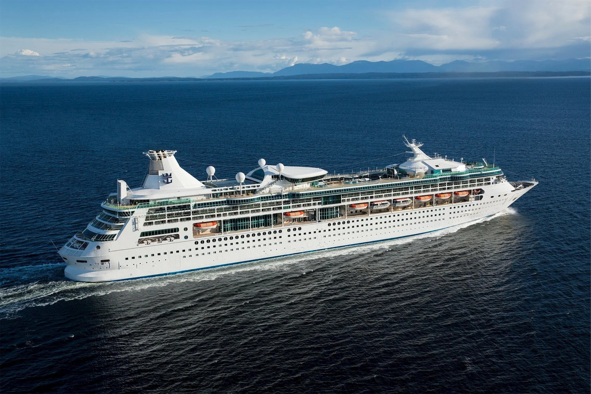 royal_caribbean_international_rhapsody_of_the_seas_exterior_071f.jpg