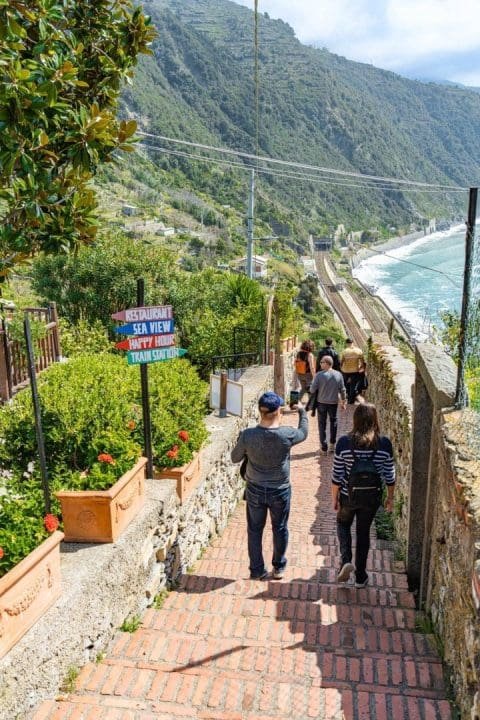2023_Cinque_Terre_Italy_Andrew_and_Kait-9.jpg