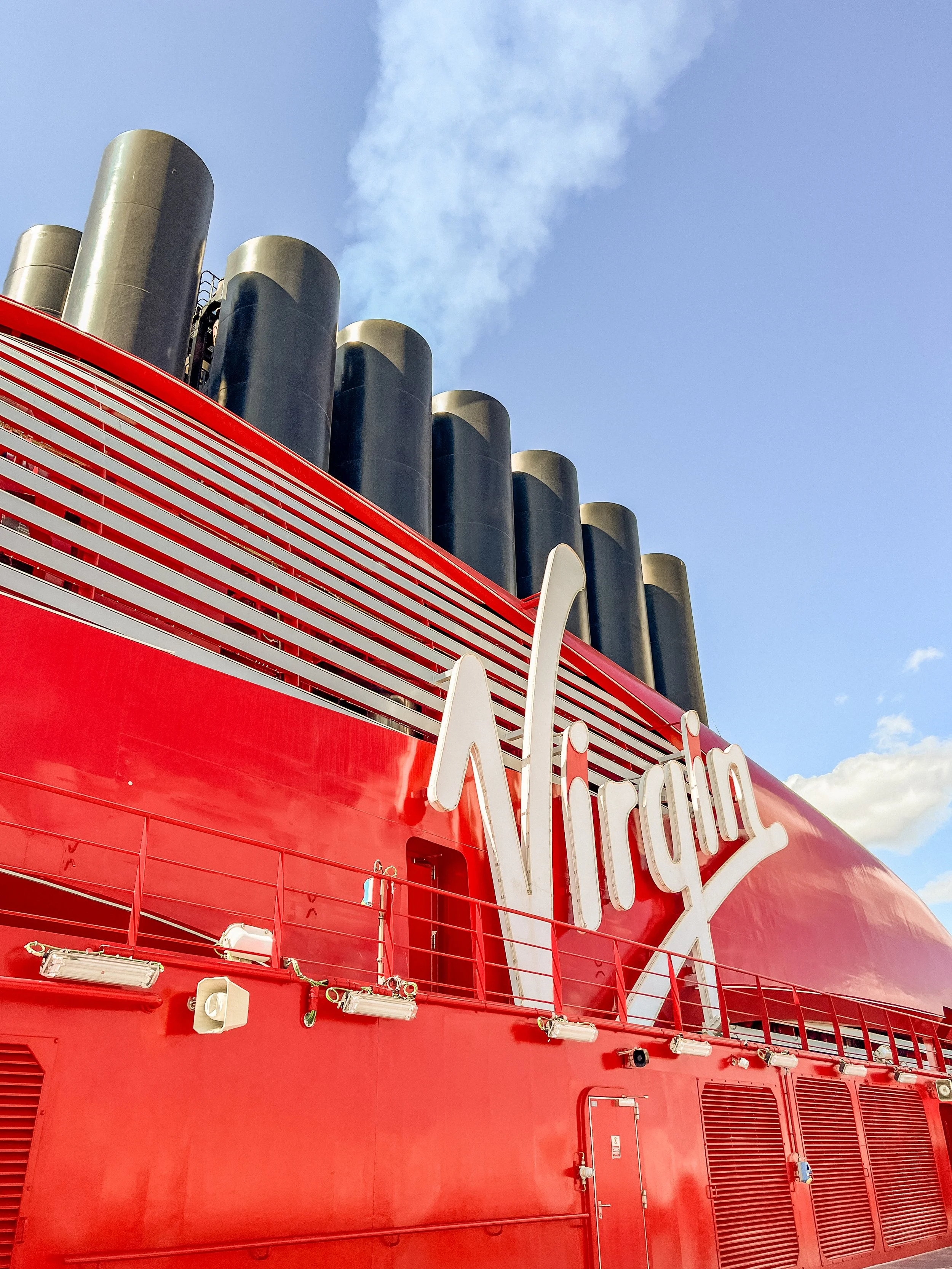 Virgin_Voyages_Andrew_and_Kait_2023-2.jpg
