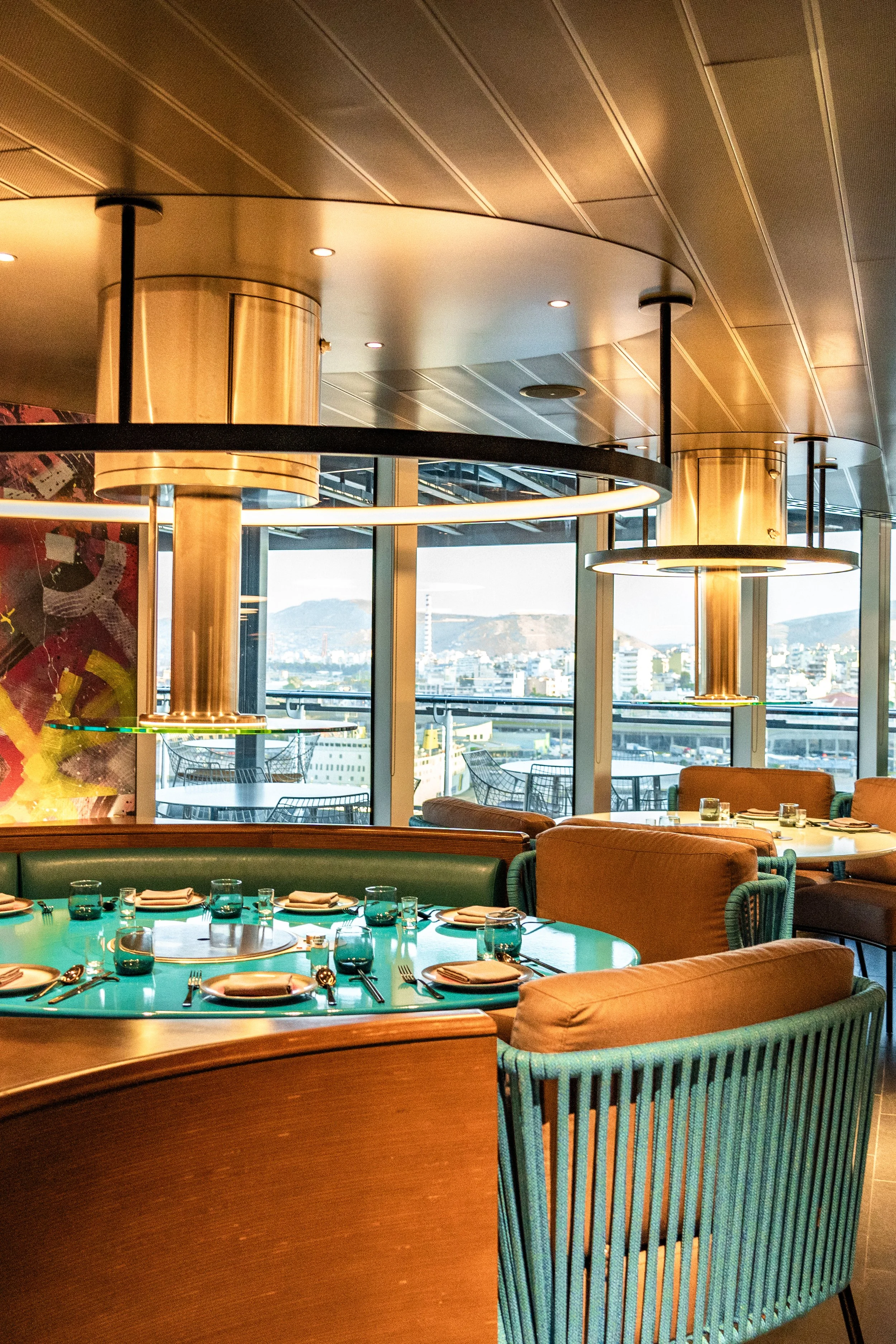 Virgin_Voyages_Andrew_and_Kait_2023-15.jpg