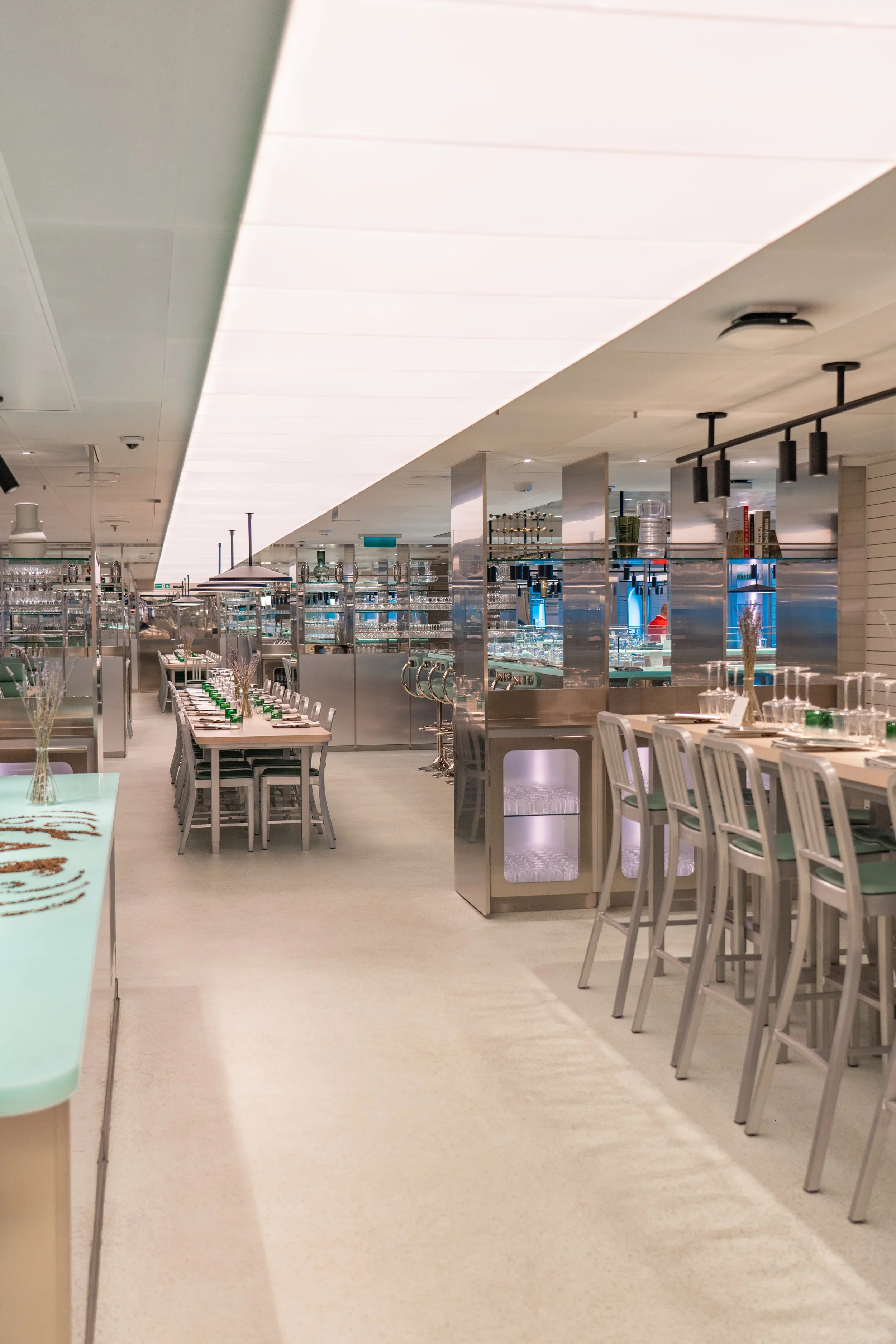 Virgin_Voyages_Andrew_and_Kait_2023-27.jpg