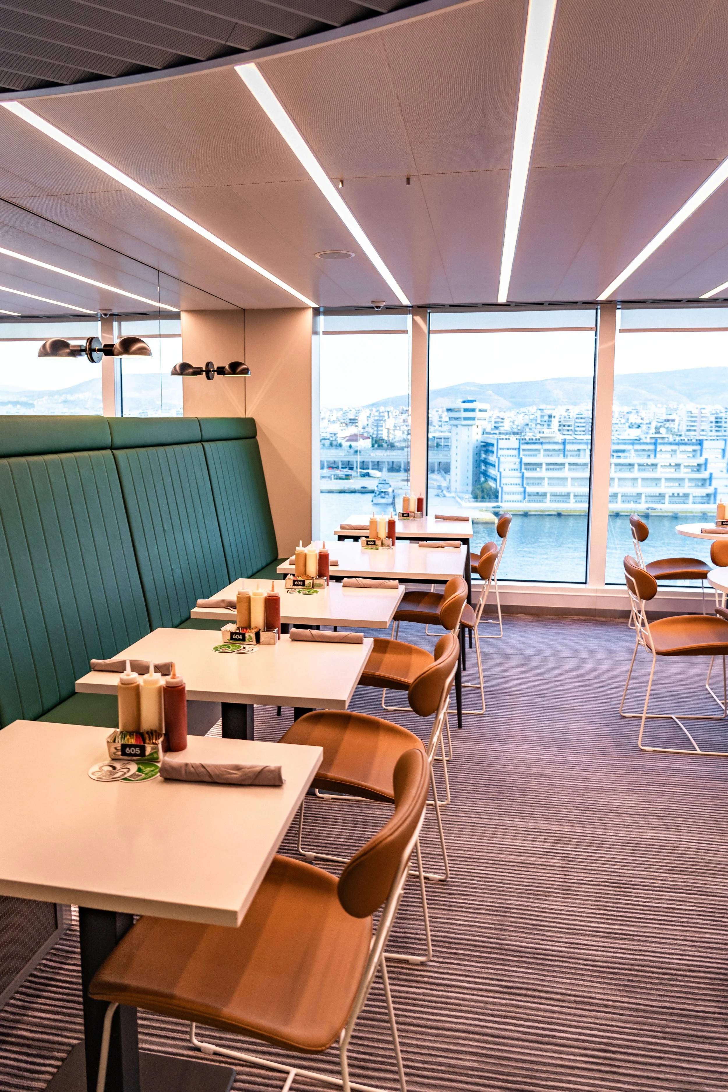 Virgin_Voyages_Andrew_and_Kait_2023-13.jpg