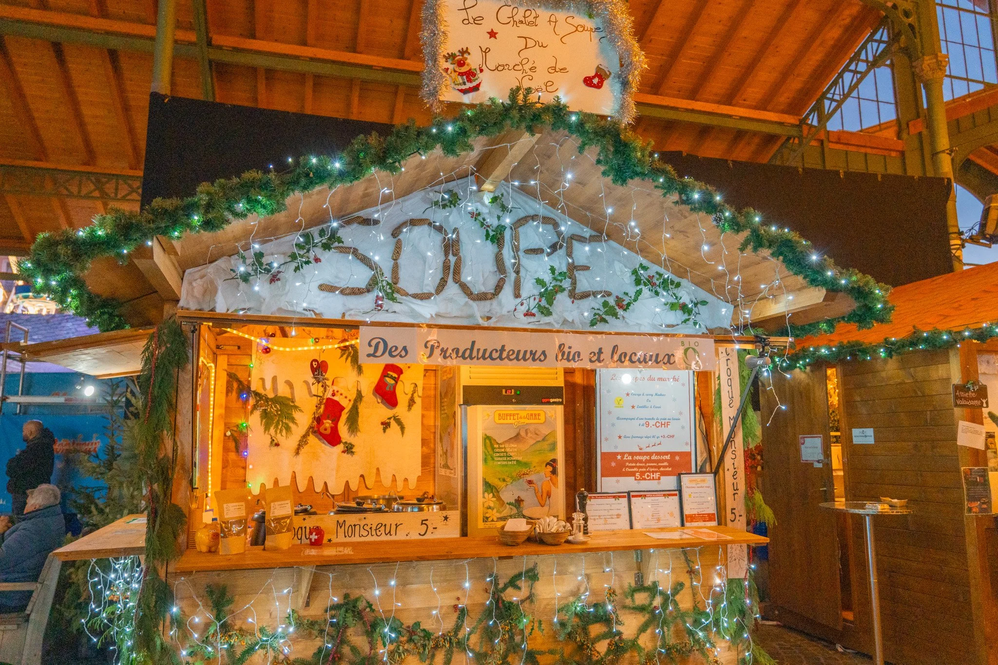 montreux-switzerland-christmas--markets-andrew-and-kait-2025-54.jpg