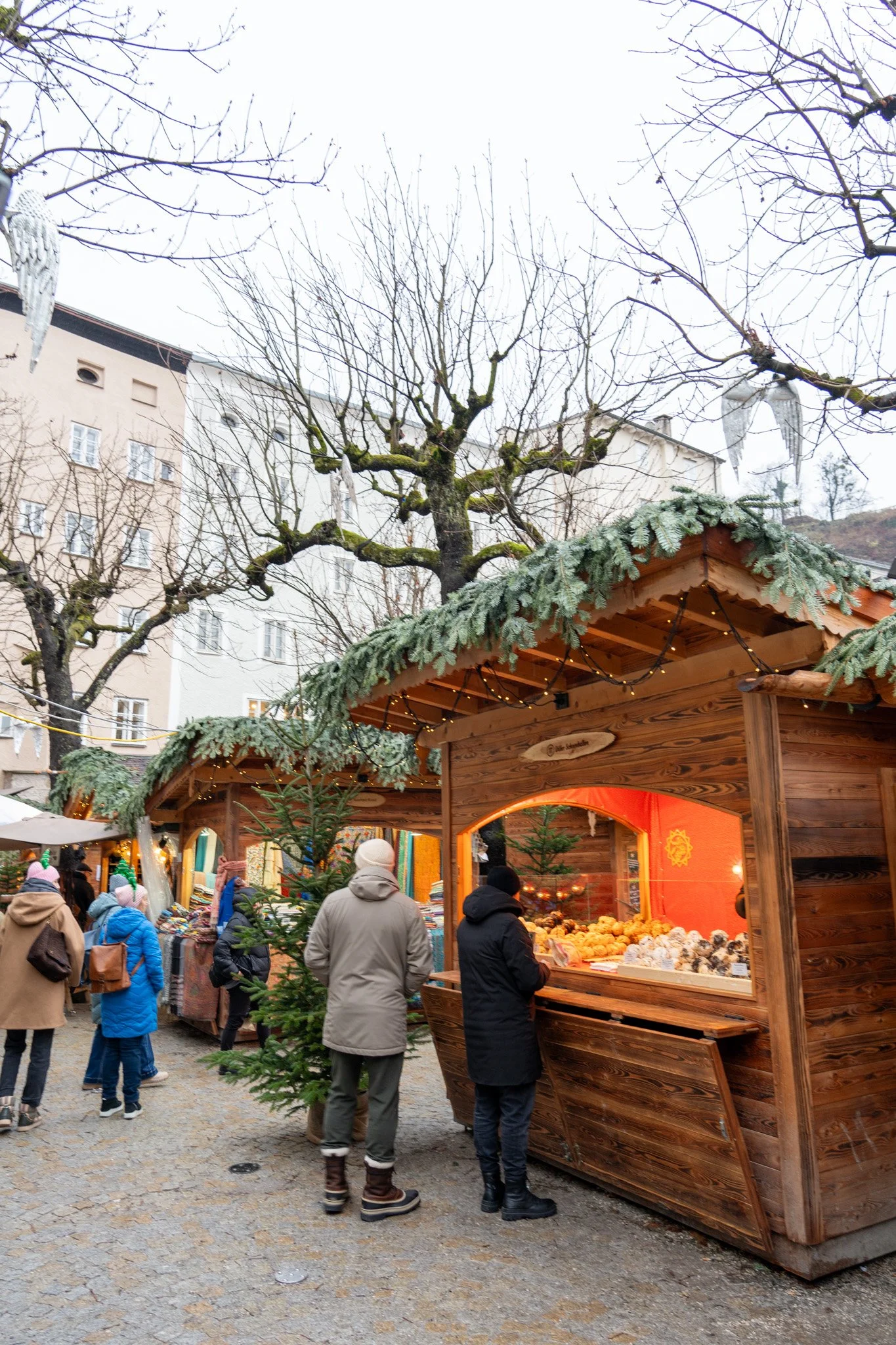 salzburg-austria-christmas--markets-andrew-and-kait-2025-4.jpg