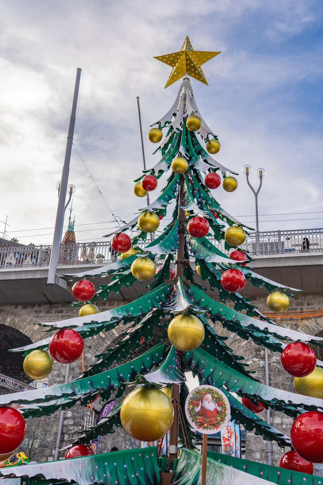 lausanne-switzerland-christmas-market-andrew-and-kait-2025-6.jpg