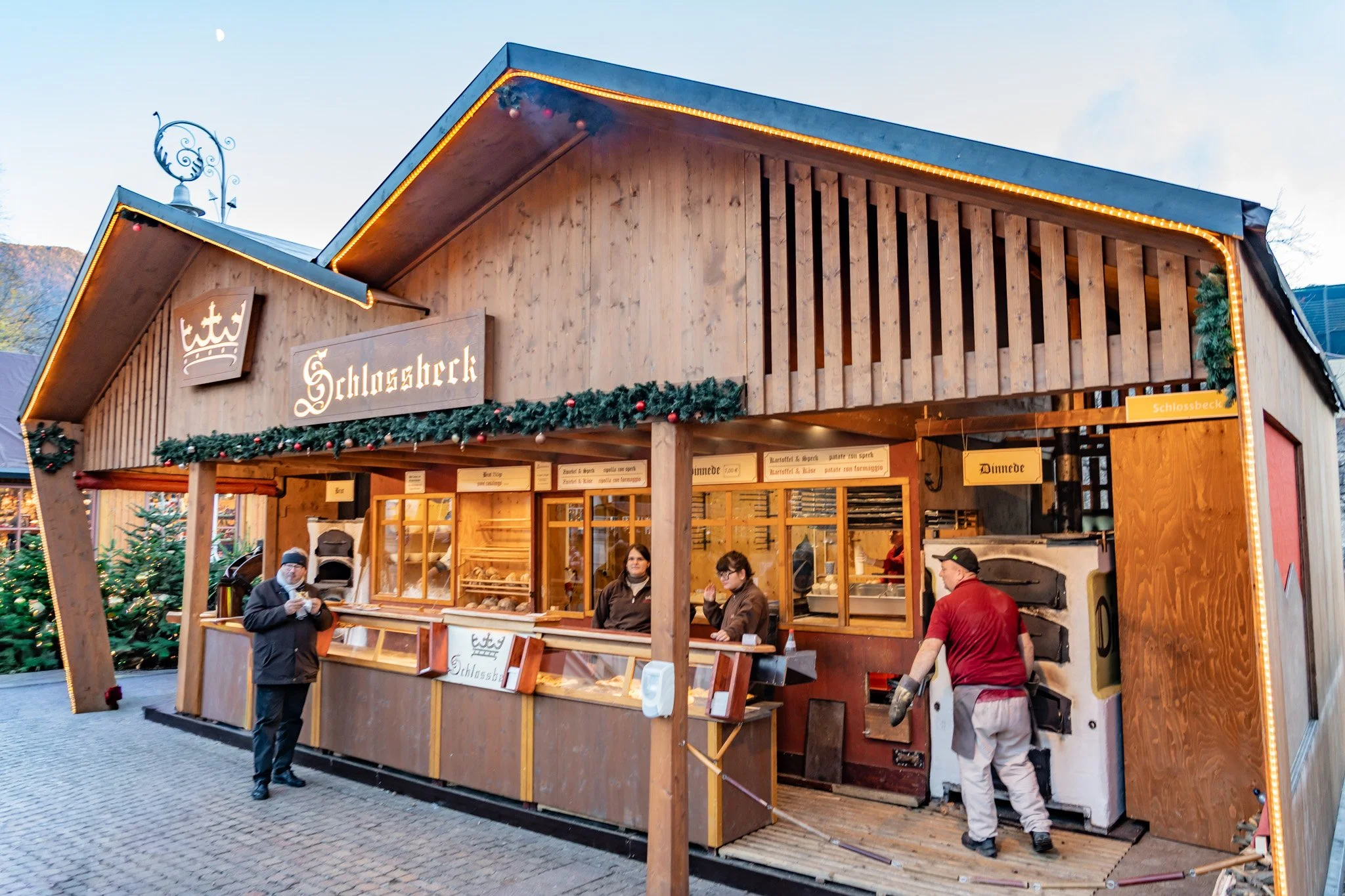 merano-italy-christmas-market-andrew-and-kait-2025-29.jpg