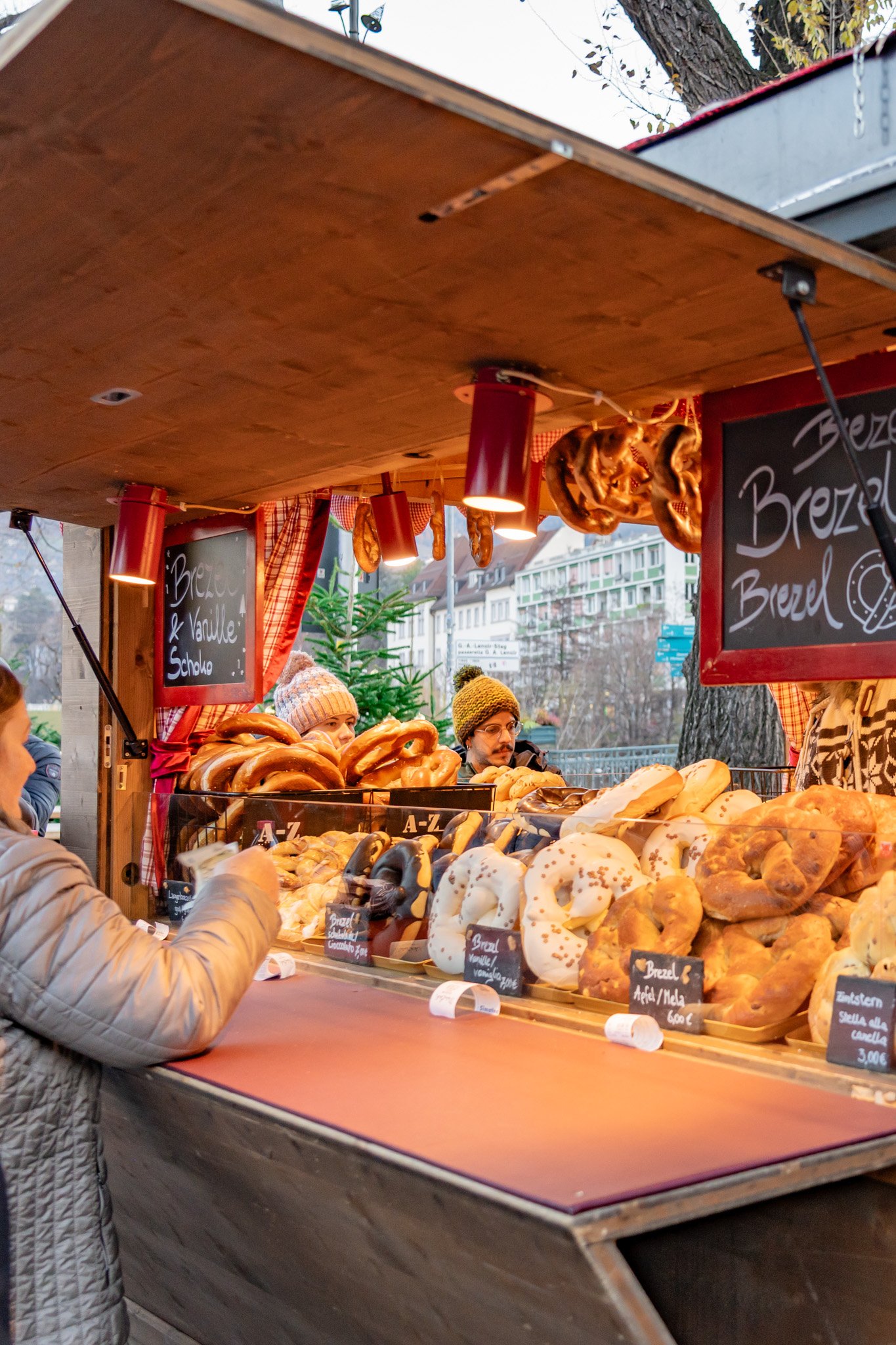 merano-italy-christmas-market-andrew-and-kait-2025-25.jpg