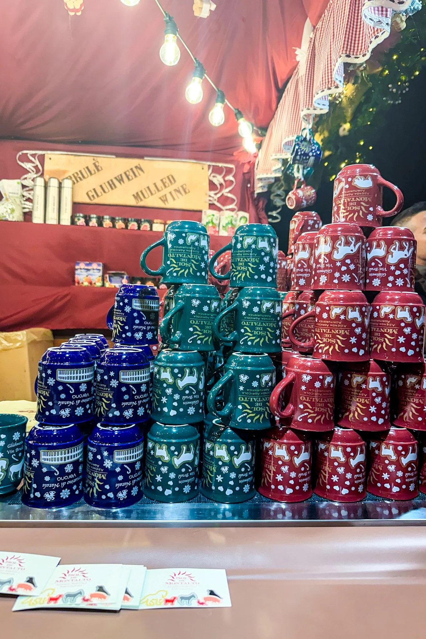 verona-italy-christmas-market-andrew-and-kait-2025-57.jpg
