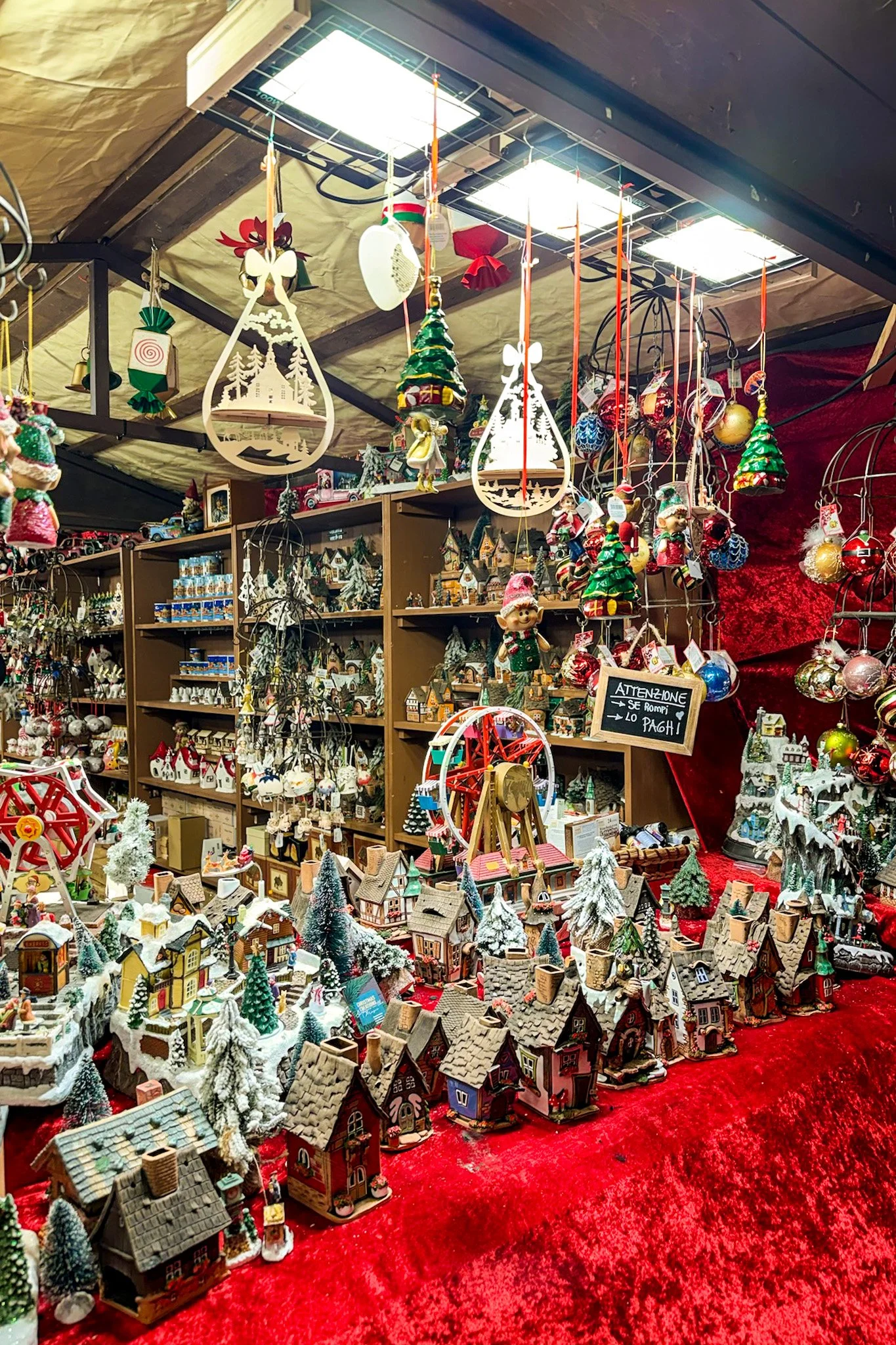verona-italy-christmas-market-andrew-and-kait-2025-55.jpg