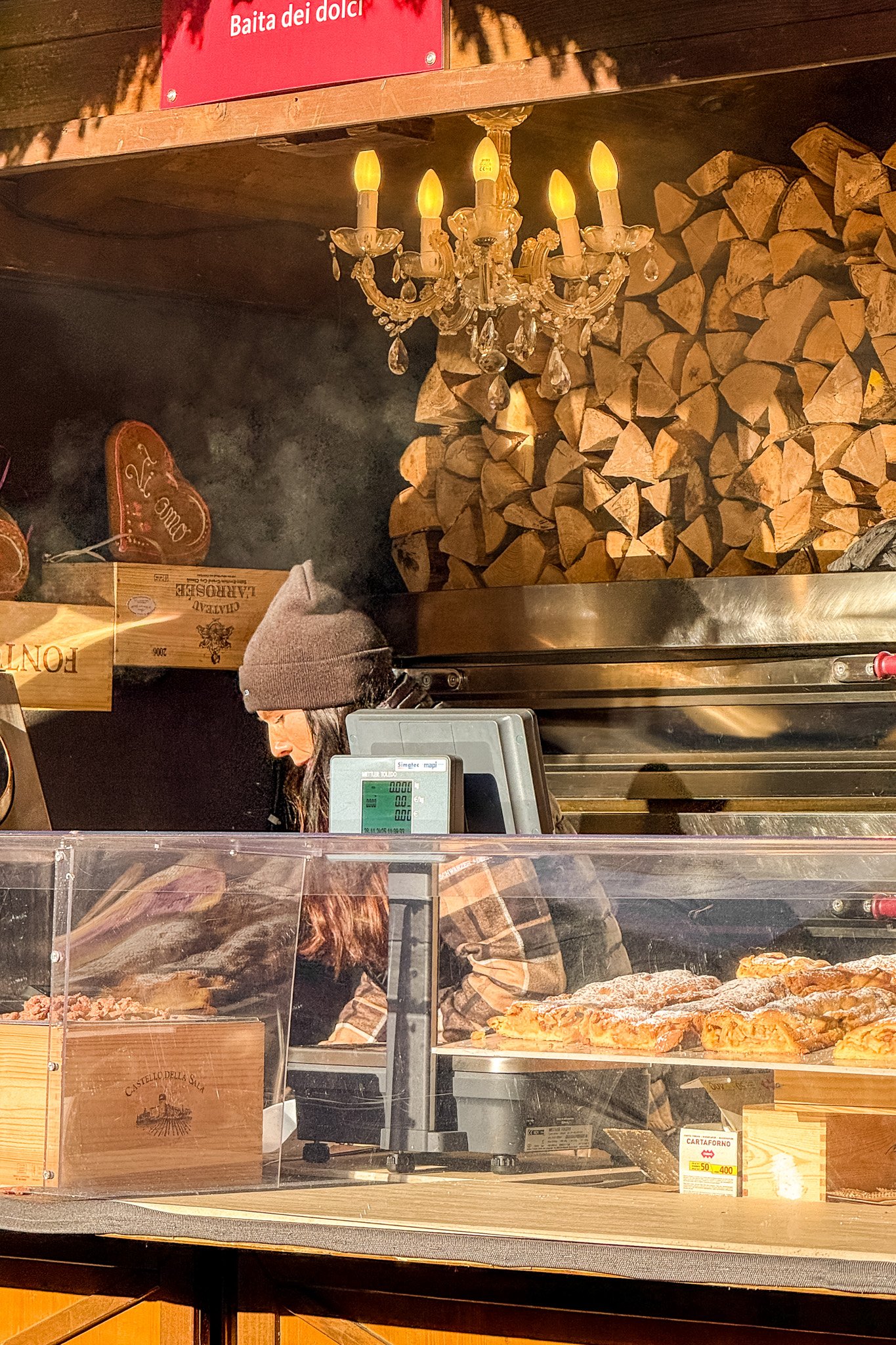 sterzing-vipiteno-italy-christmas-market-andrew-and-kait-2025-10.jpg