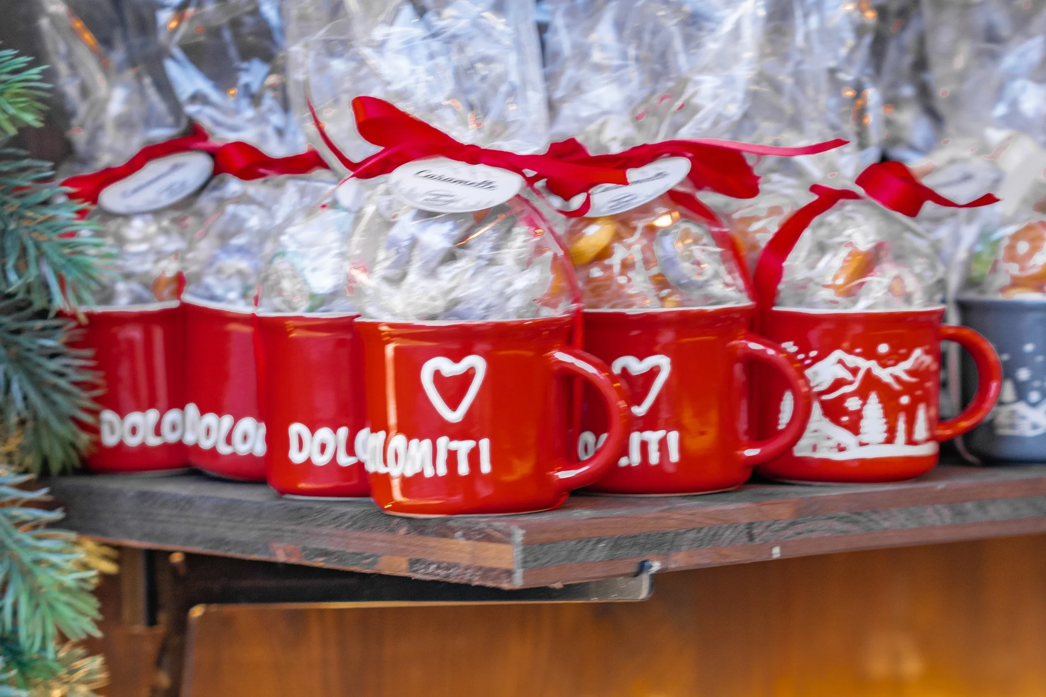 innichen-san-candido-italy-christmas-market-andrew-and-kait-2025-21.jpg
