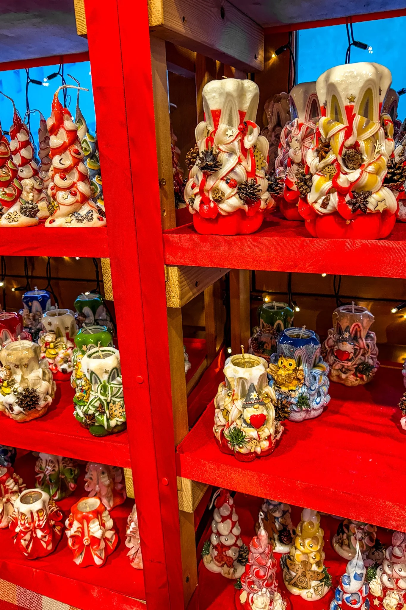 bruneck-brunico-italy-christmas-market-andrew-and-kait-2025-48.jpg