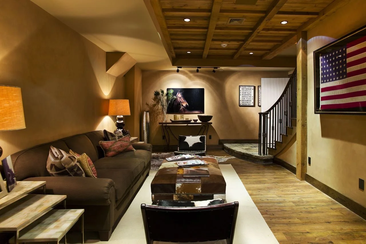 basemnt living room.jpg